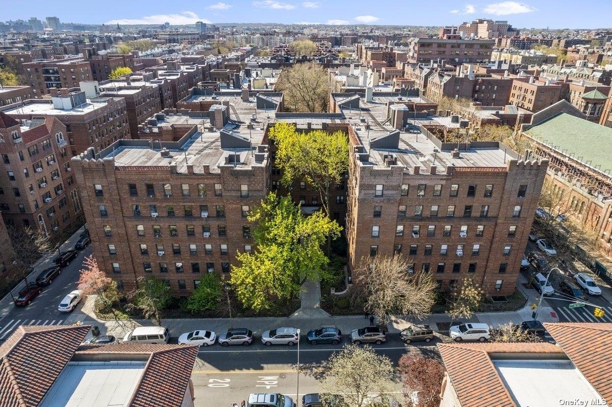 83-10 35th Avenue 5-L Jackson Heights Jackson Heights, NY 11372