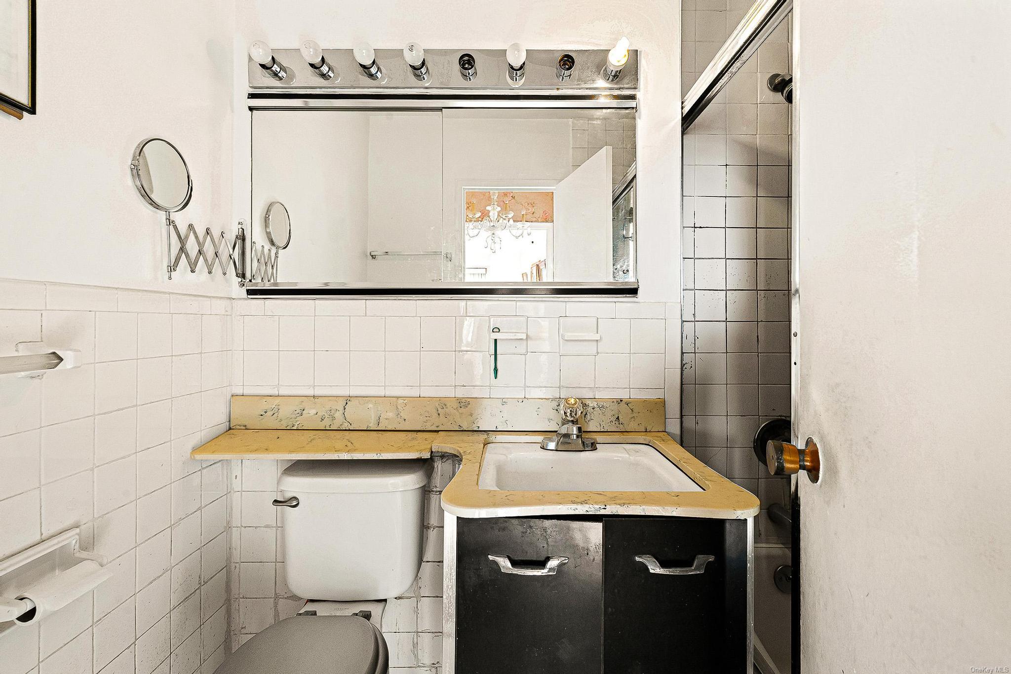 70-25 Yellowstone Boulevard 7-S Forest Hills Forest Hills, NY 11375