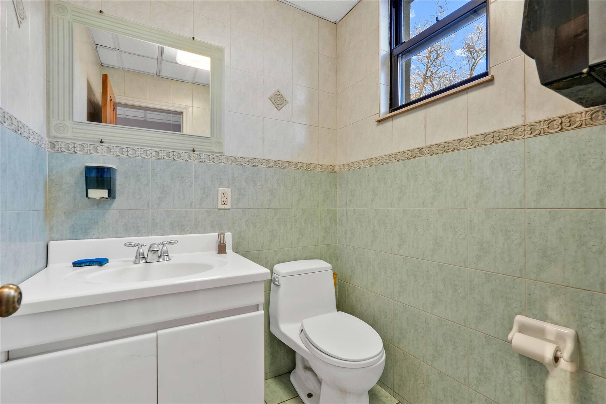 45-57 Bell Boulevard 2-fl Bayside Bayside, NY 11361