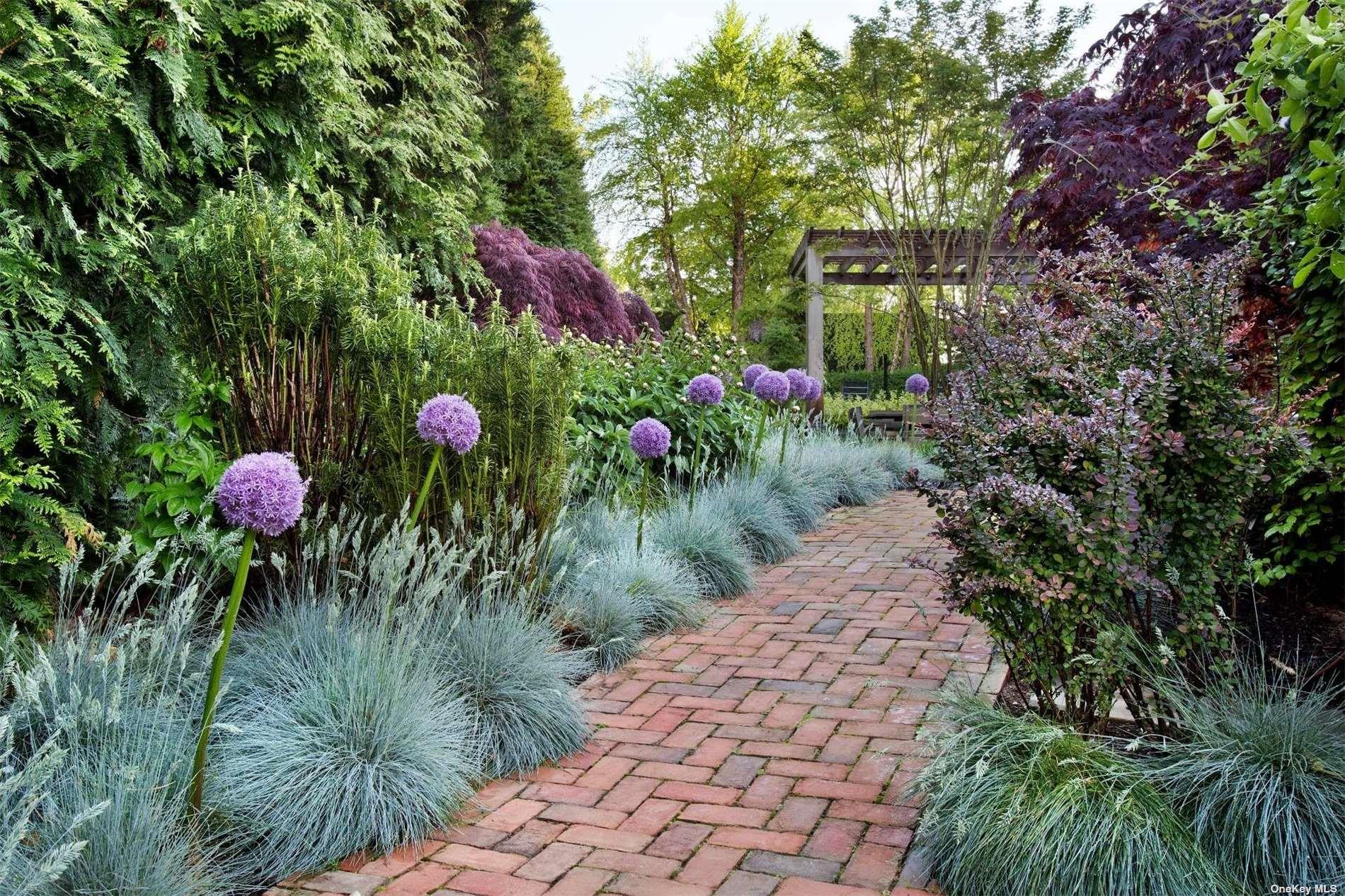 7 Miller Lane East Hampton East Hampton, NY 11937