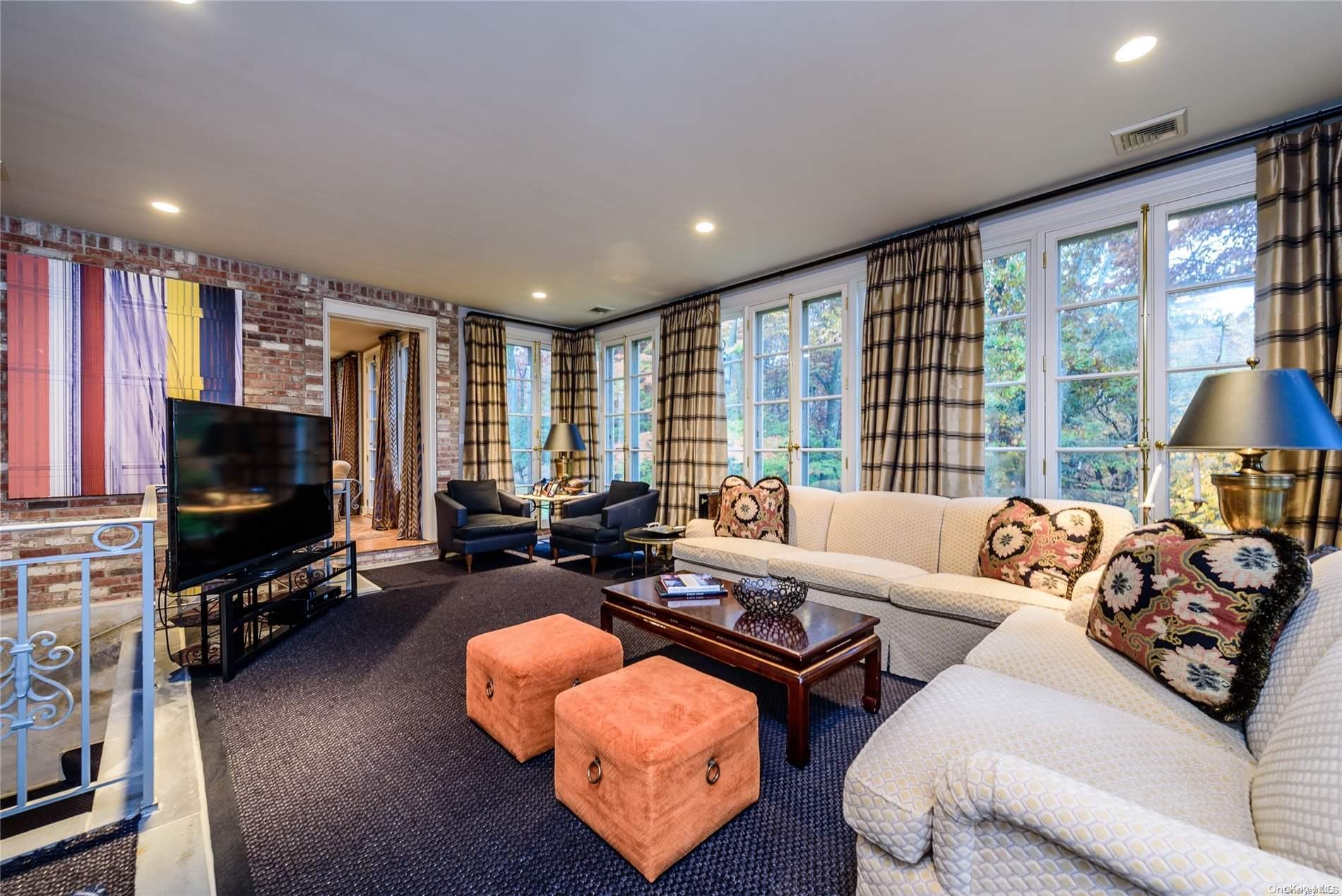 214 Cleft Road Mill Neck Mill Neck, NY 11765