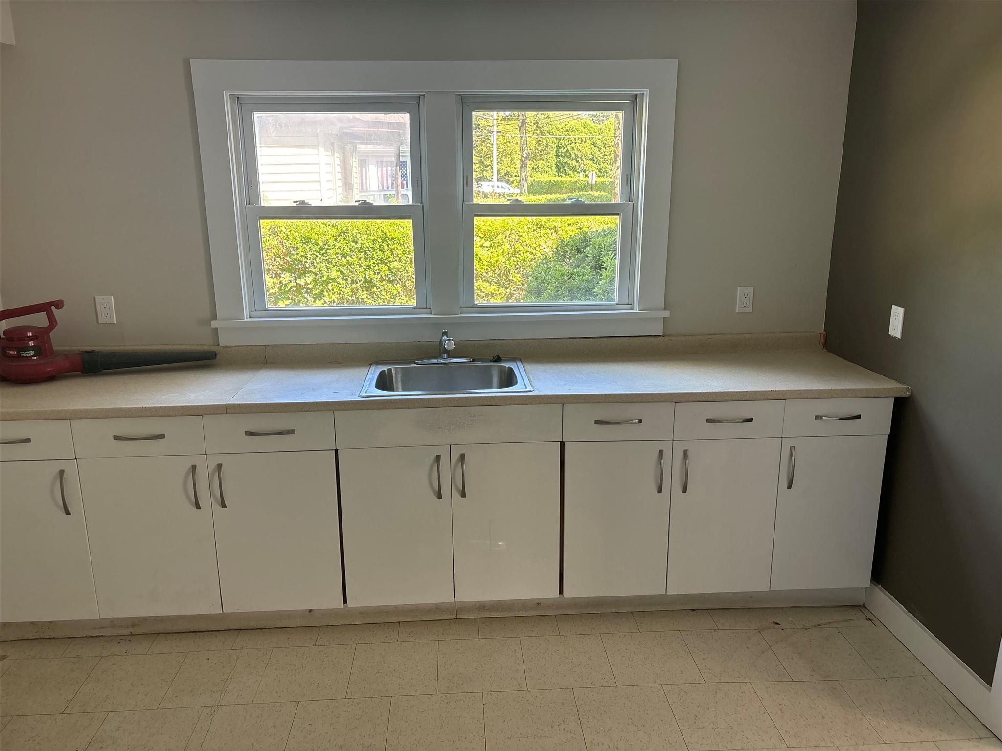 39 Halsey Avenue Southampton Southampton, NY 11968