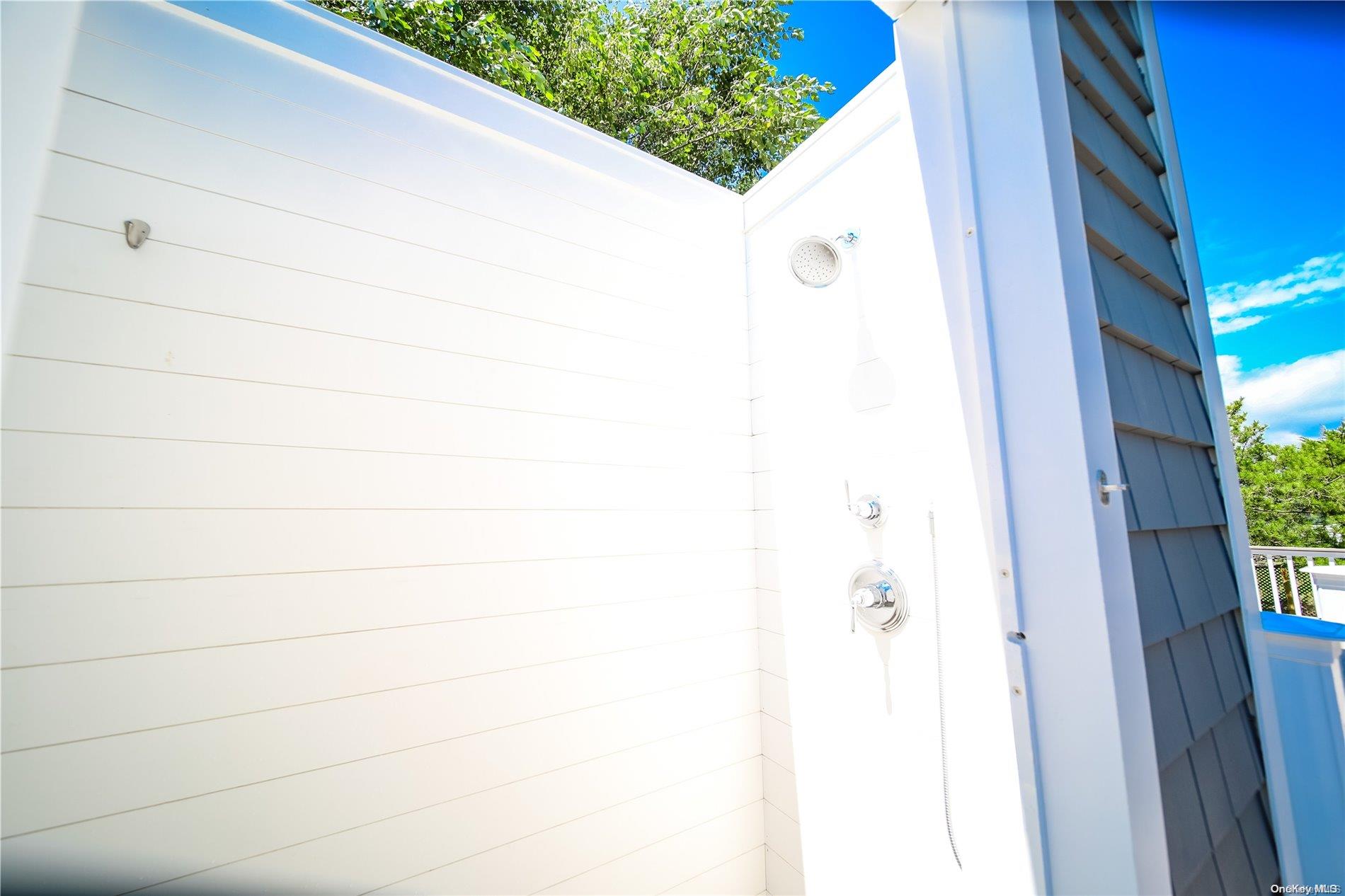 100 East Lighthouse Walk Kismet Kismet, NY 11706