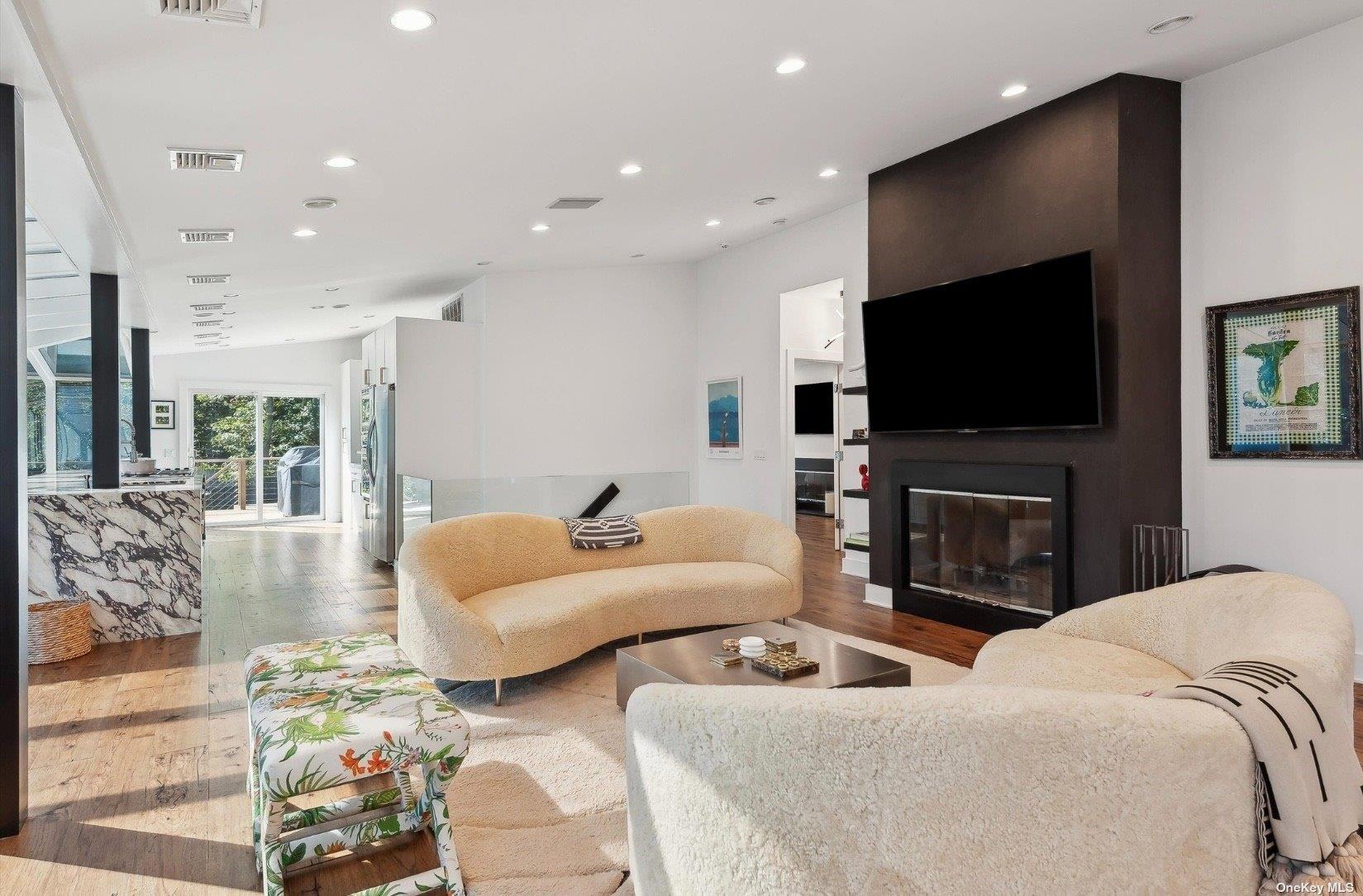 69 Three Mile Harbor Drive East Hampton East Hampton, NY 11937