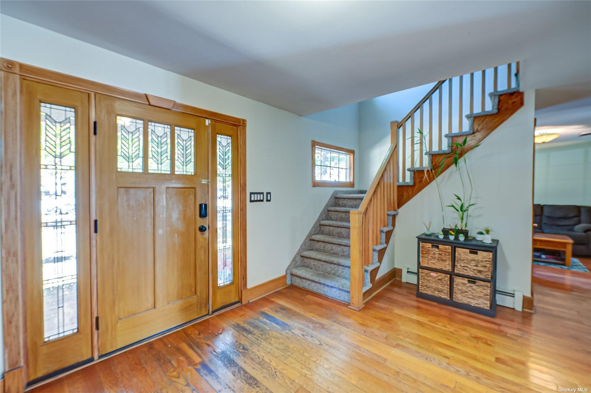 43 Hollins Lane East Islip East Islip, NY 11730