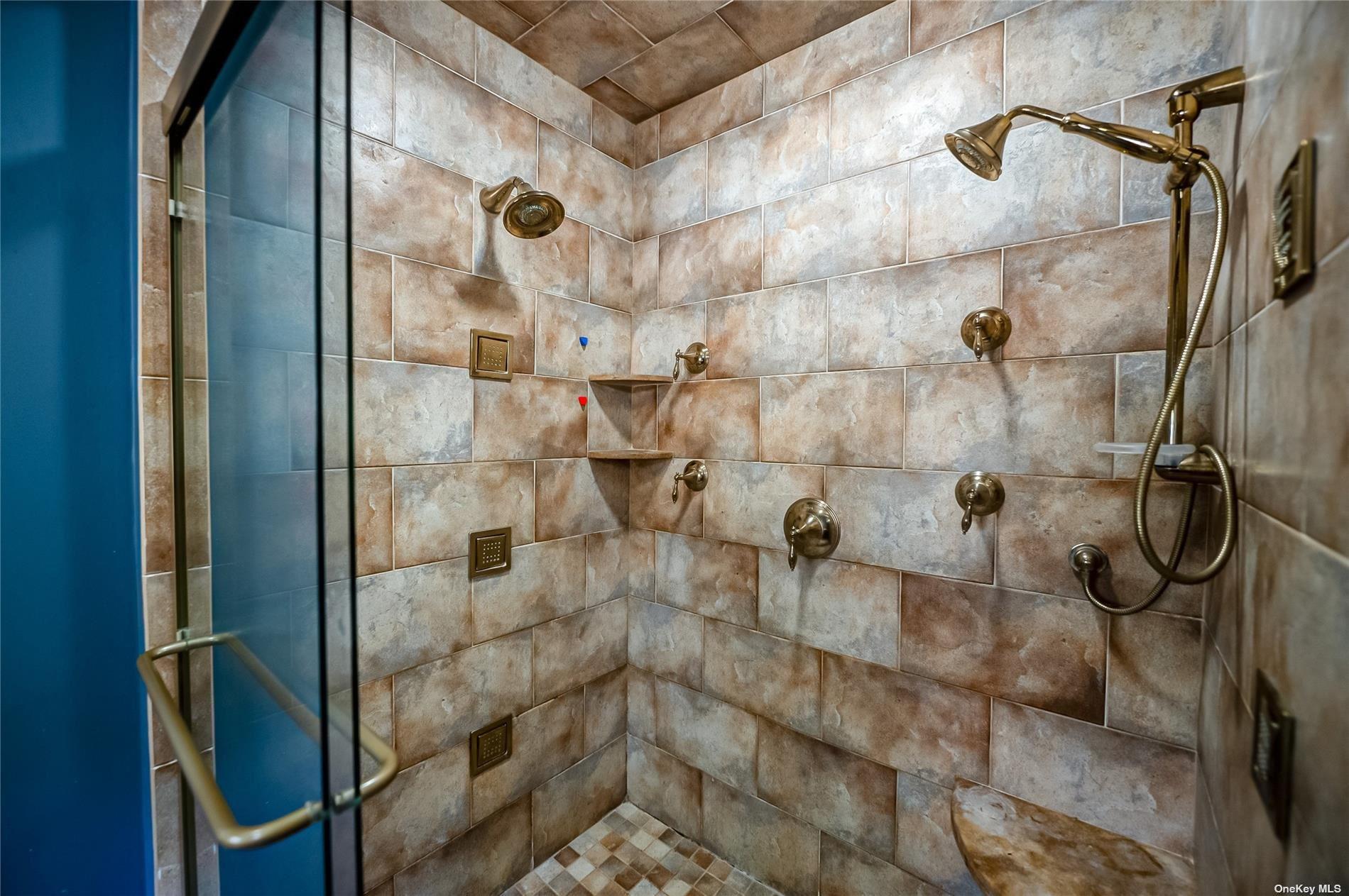 43 Hollins Lane East Islip East Islip, NY 11730