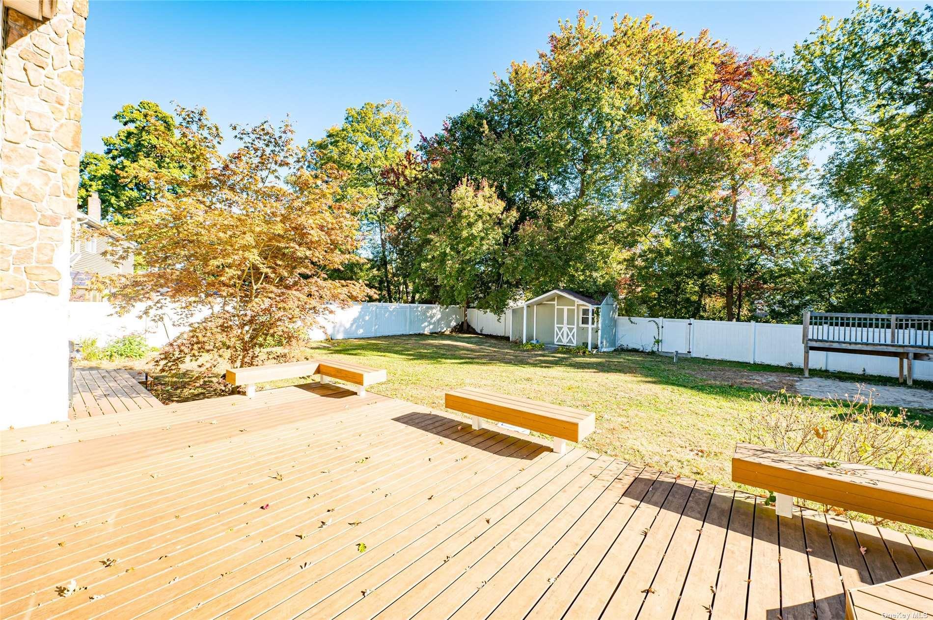 43 Hollins Lane East Islip East Islip, NY 11730