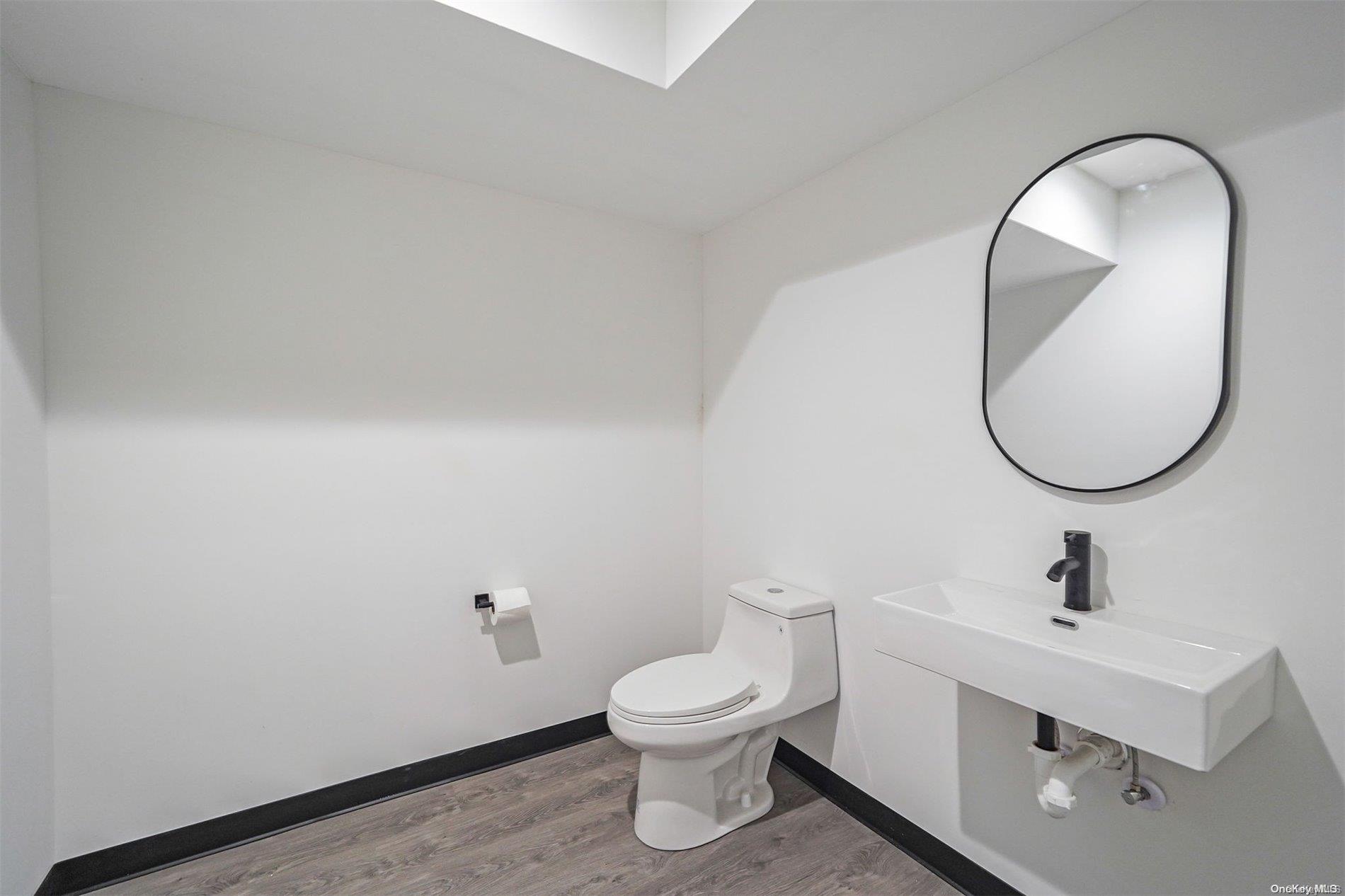 533 Montauk Highway East Moriches East Moriches, NY 11940