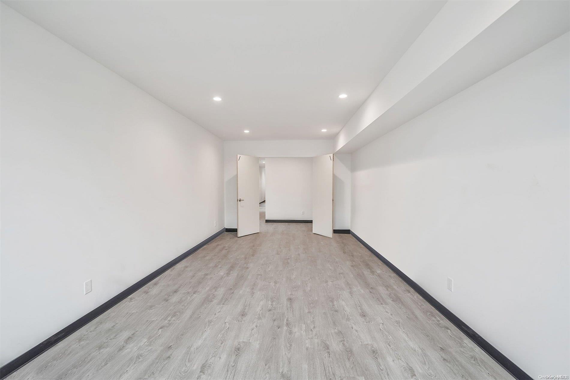 533 Montauk Highway East Moriches East Moriches, NY 11940