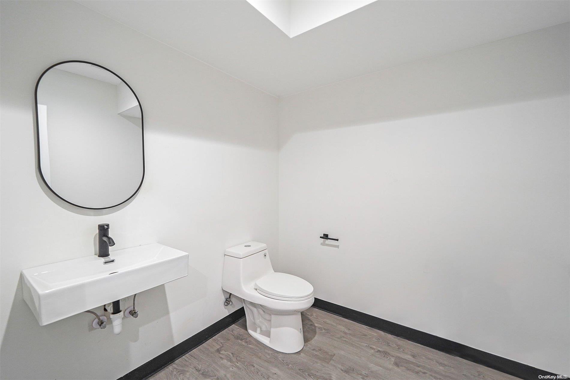 533 Montauk Highway East Moriches East Moriches, NY 11940