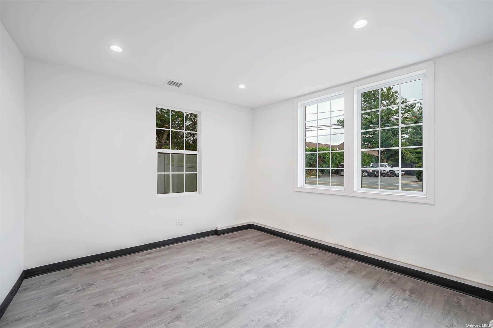 533 Montauk Highway East Moriches East Moriches, NY 11940