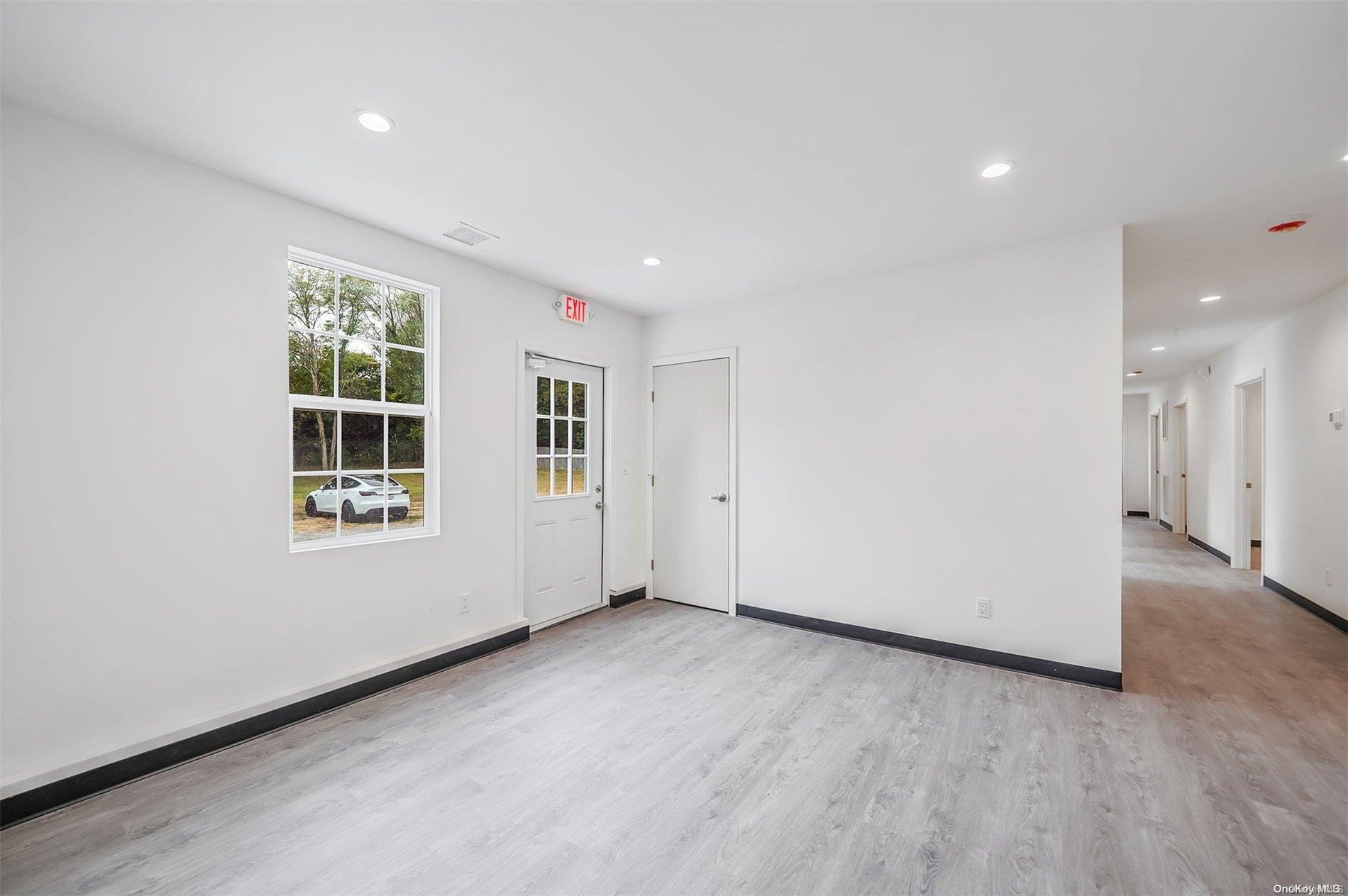 533 Montauk Highway East Moriches East Moriches, NY 11940