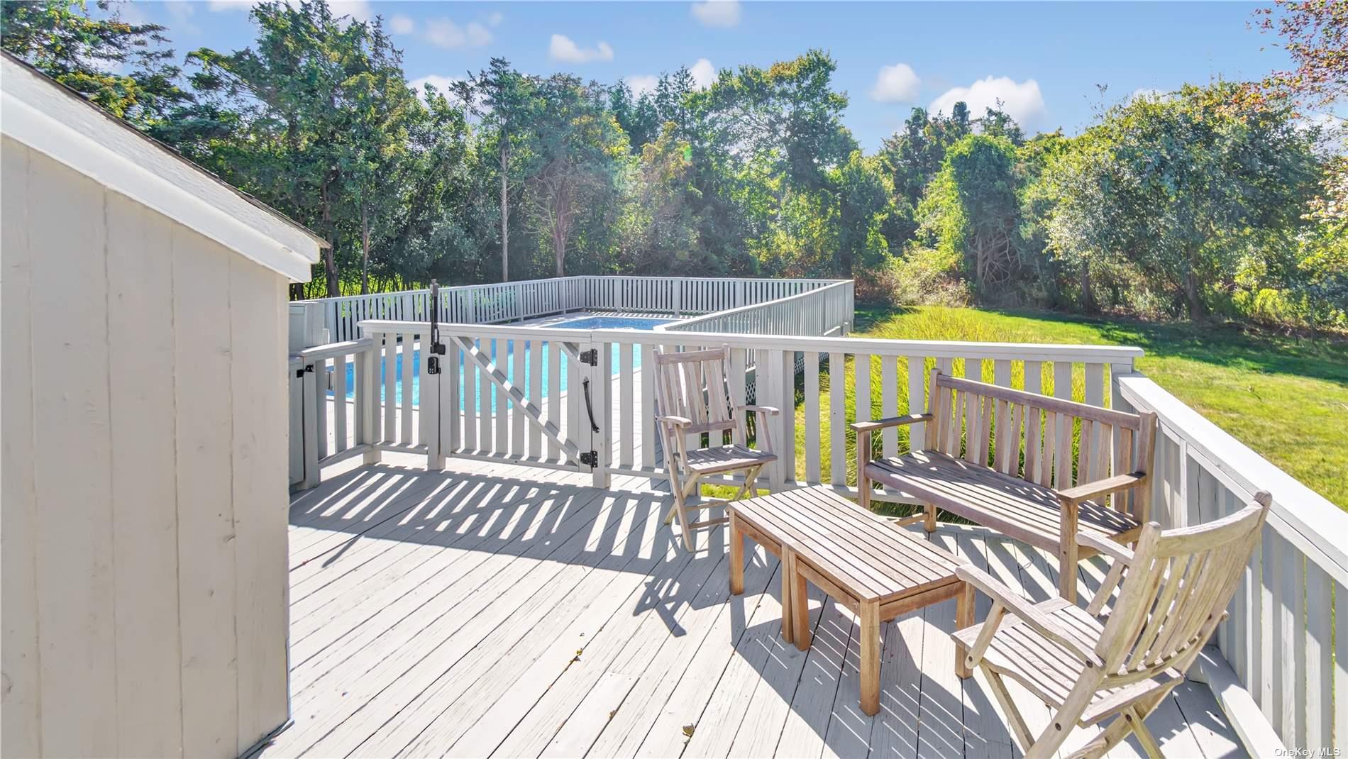 19 Rogers Lane Remsenburg Remsenburg, NY 11960