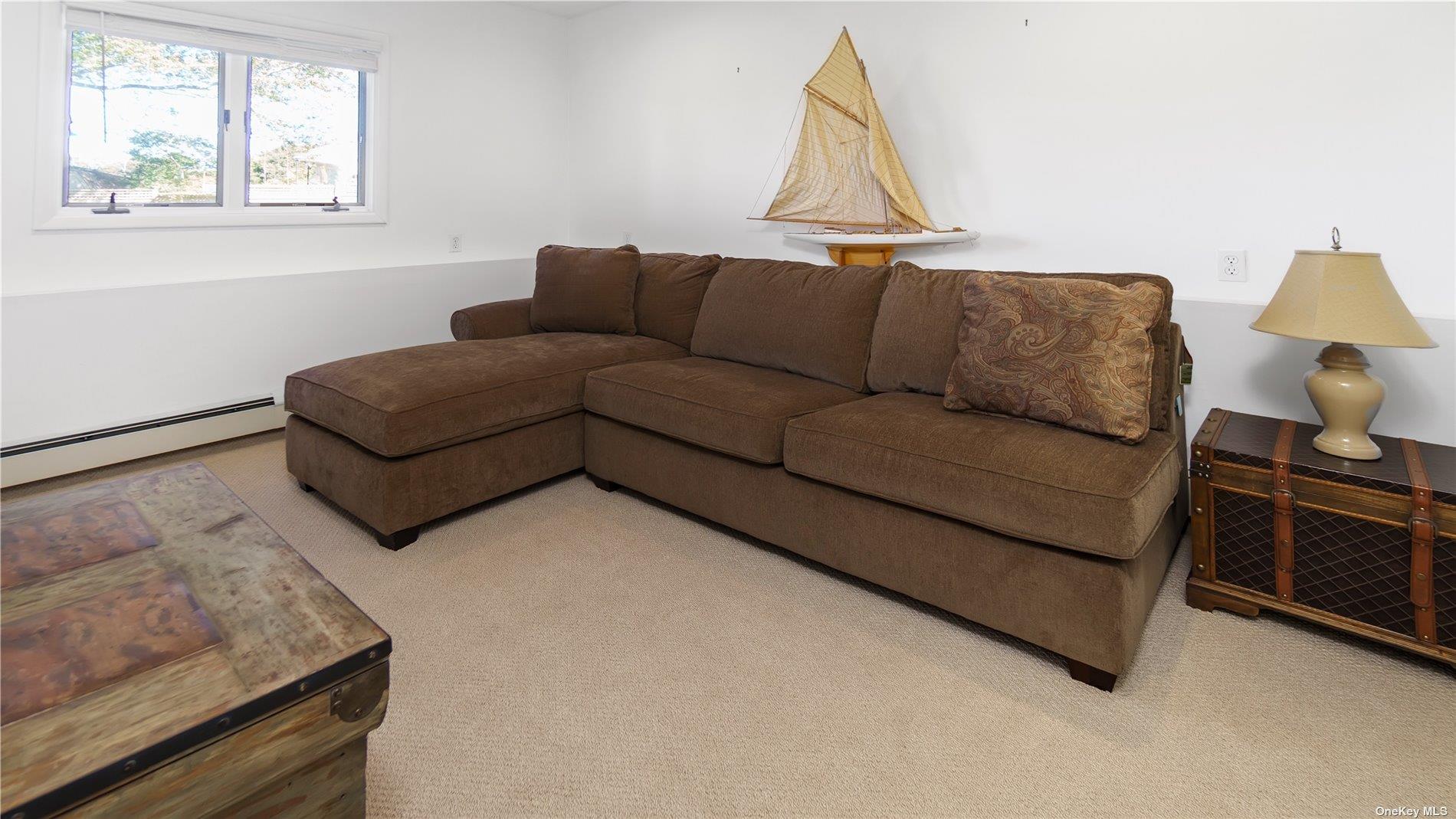 19 Rogers Lane Remsenburg Remsenburg, NY 11960