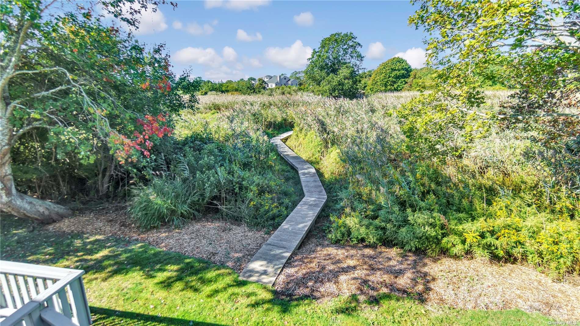 19 Rogers Lane Remsenburg Remsenburg, NY 11960