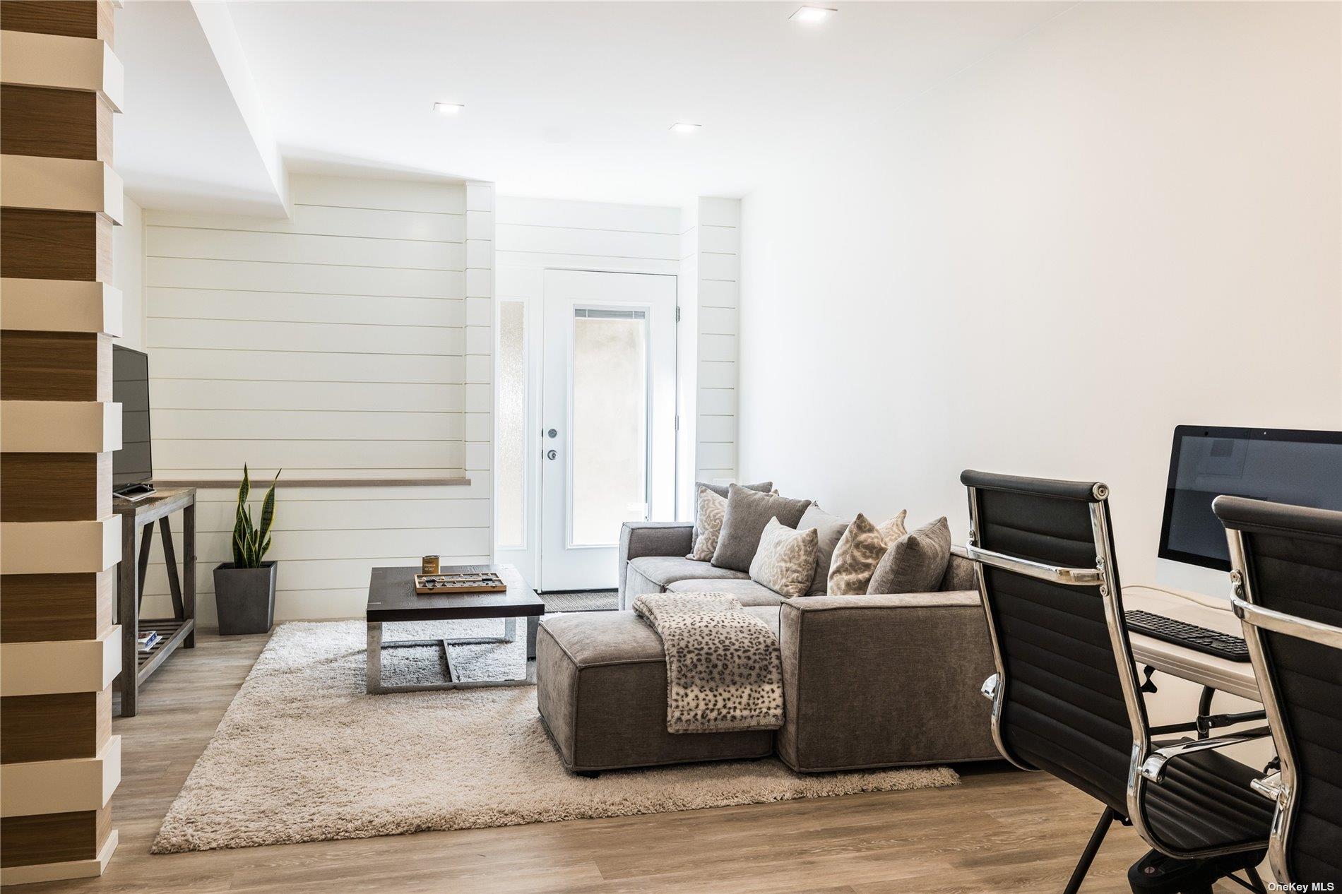 69 School Street Hampton Bays Hampton Bays, NY 11946