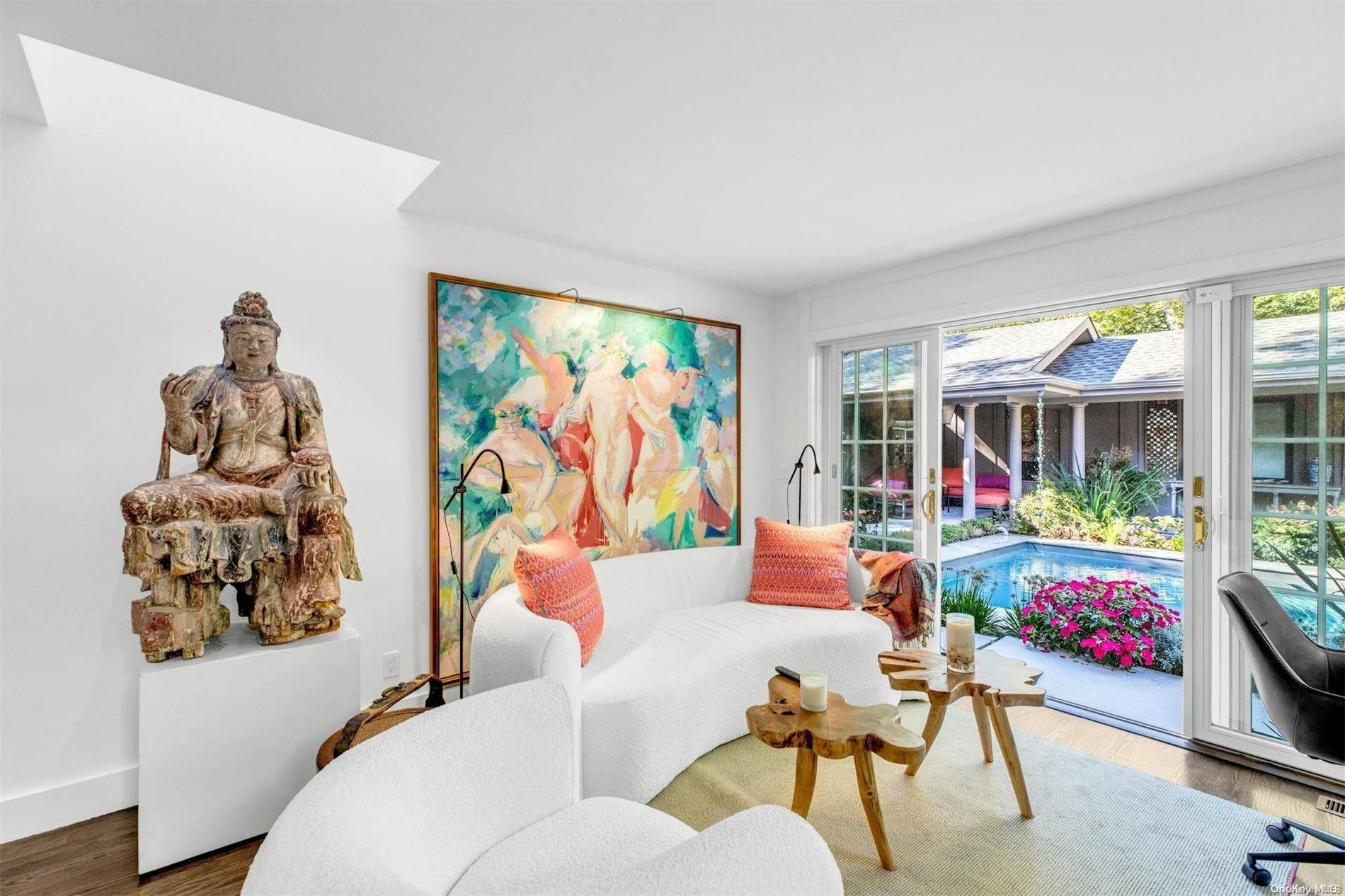 16 Rsmorw Court Hampton Bays Hampton Bays NY 11946