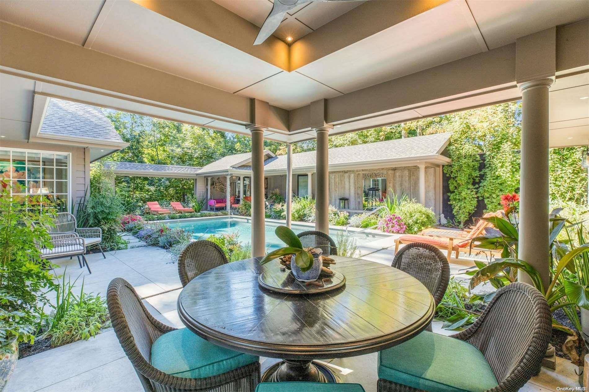 16 Rsmorw Court Hampton Bays Hampton Bays NY 11946