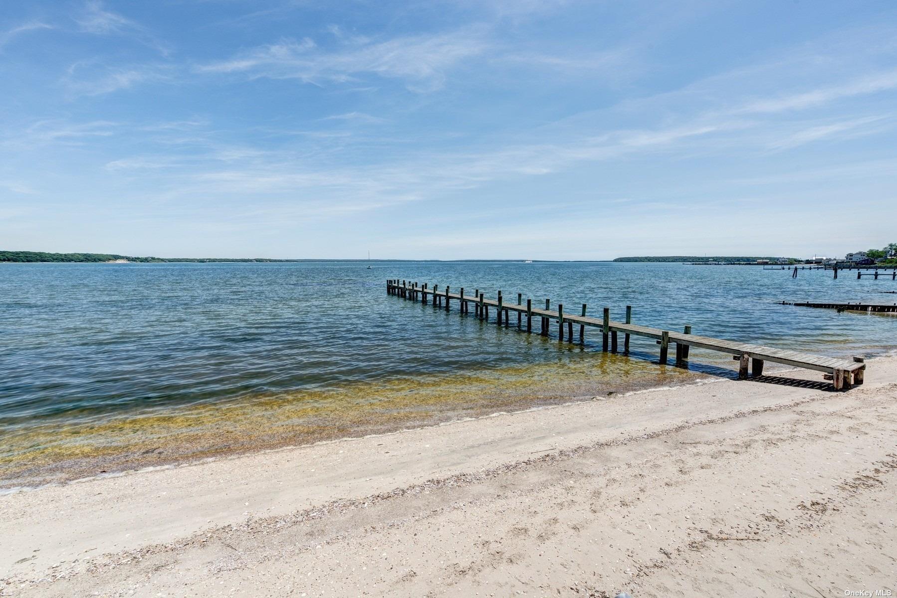 199 Old Harbor Road New Suffolk New Suffolk, NY 11956