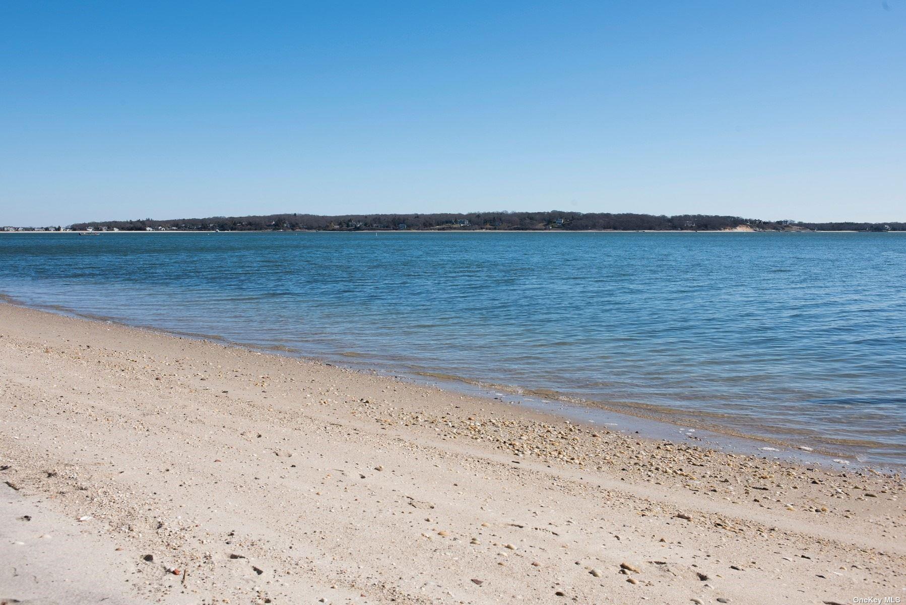 199 Old Harbor Road New Suffolk New Suffolk, NY 11956