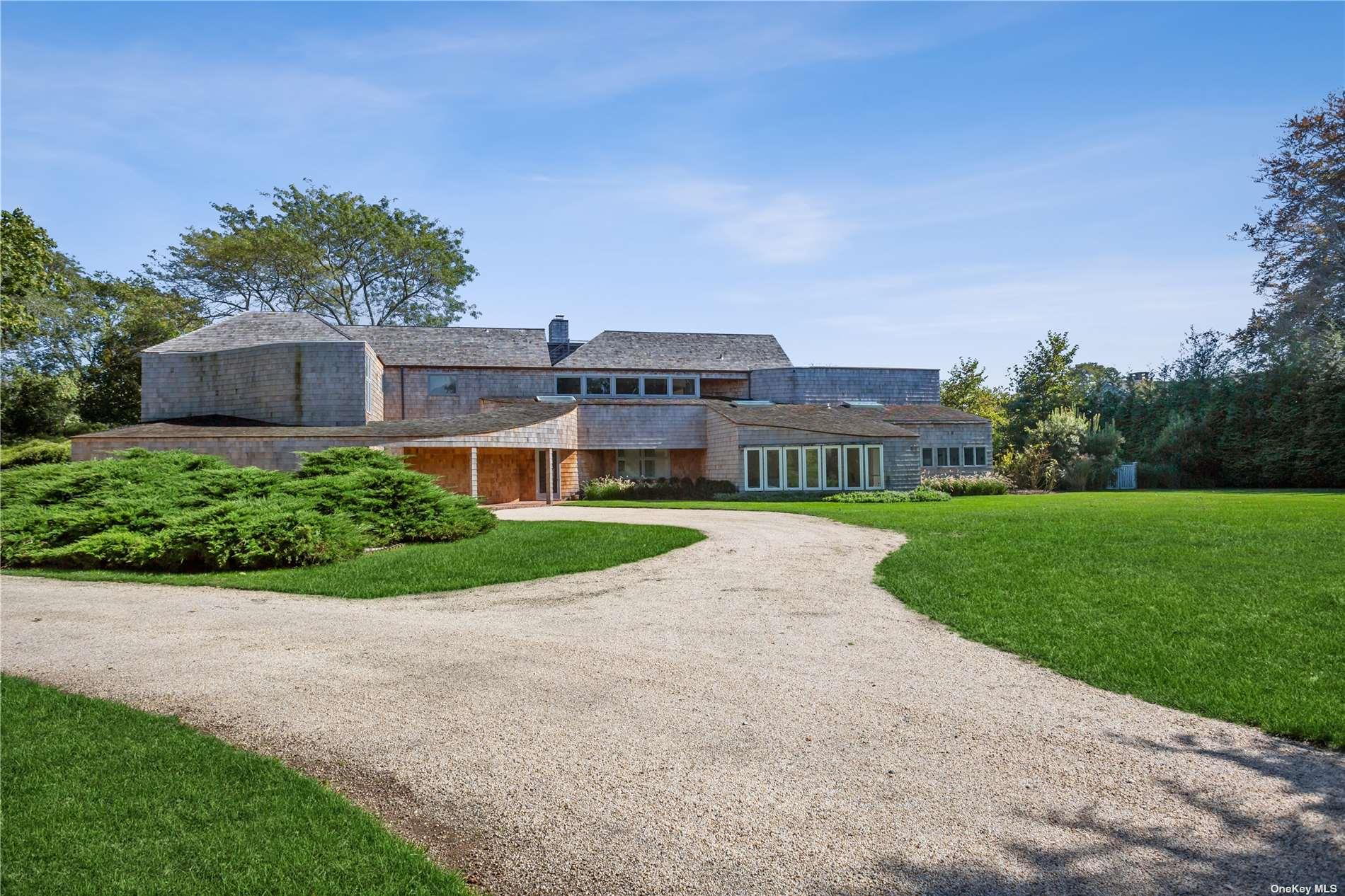 33 Ocean Avenue East Hampton East Hampton, NY 11937