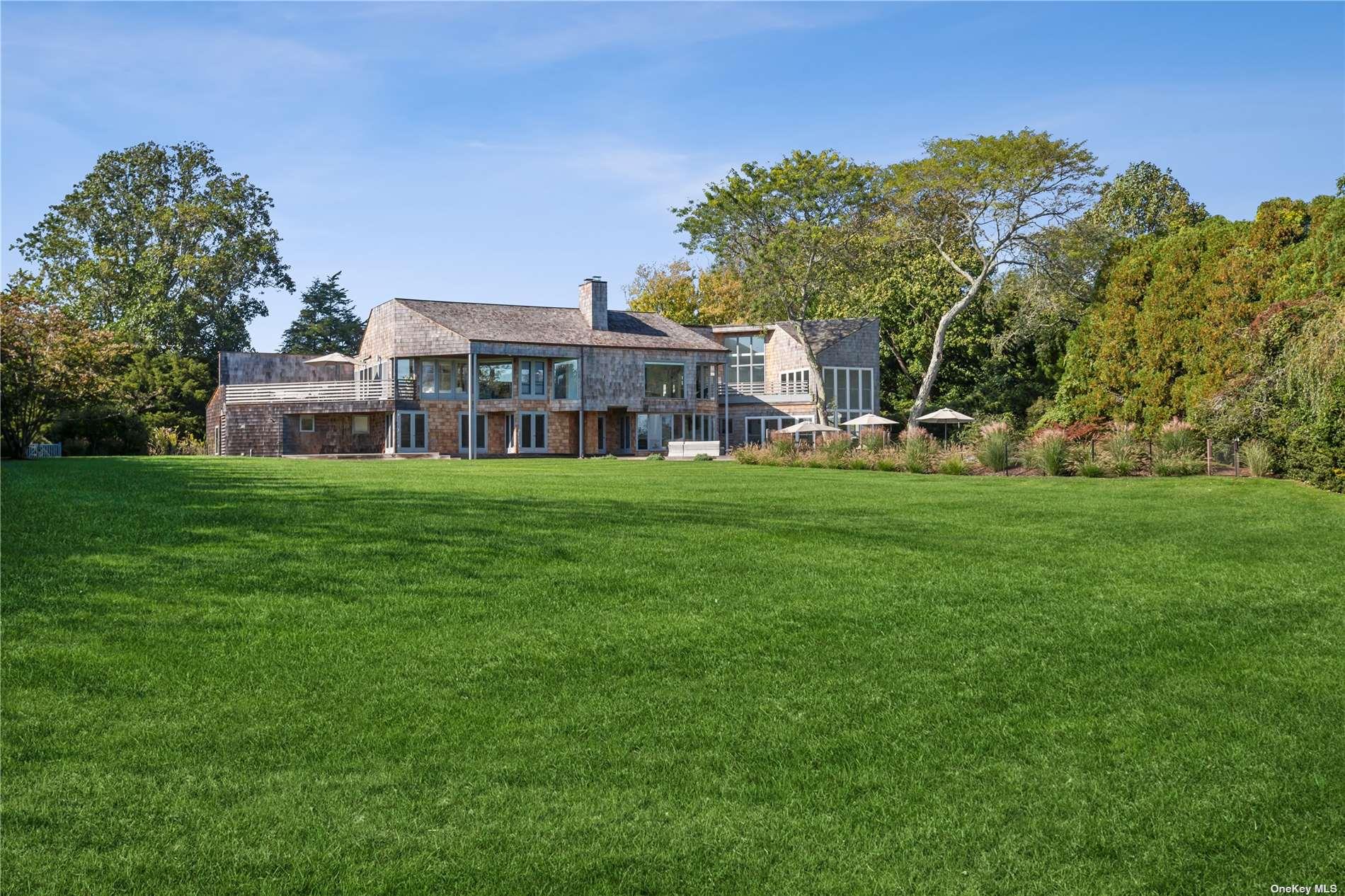 33 Ocean Avenue East Hampton East Hampton, NY 11937