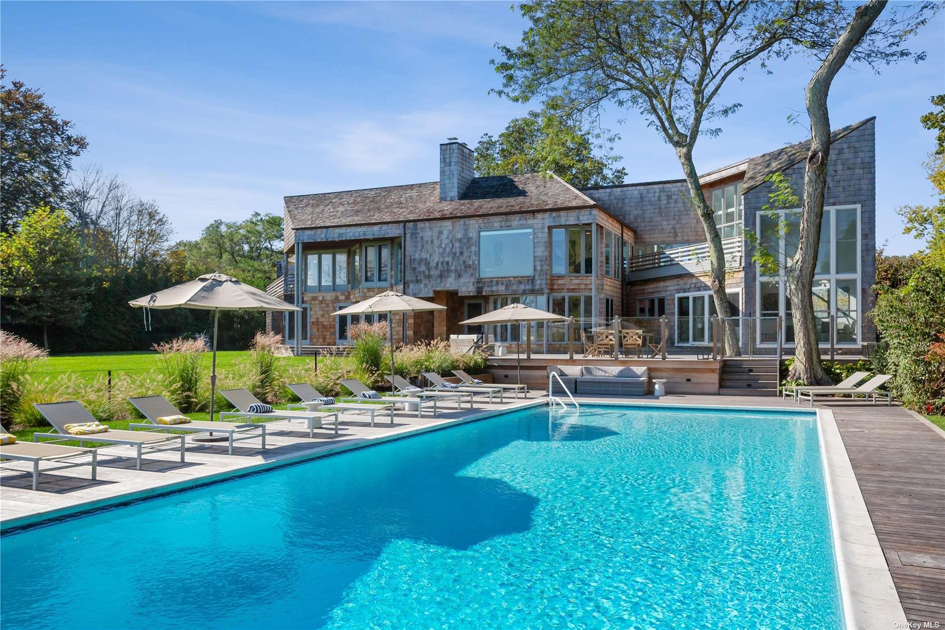 33 Ocean Avenue East Hampton East Hampton, NY 11937