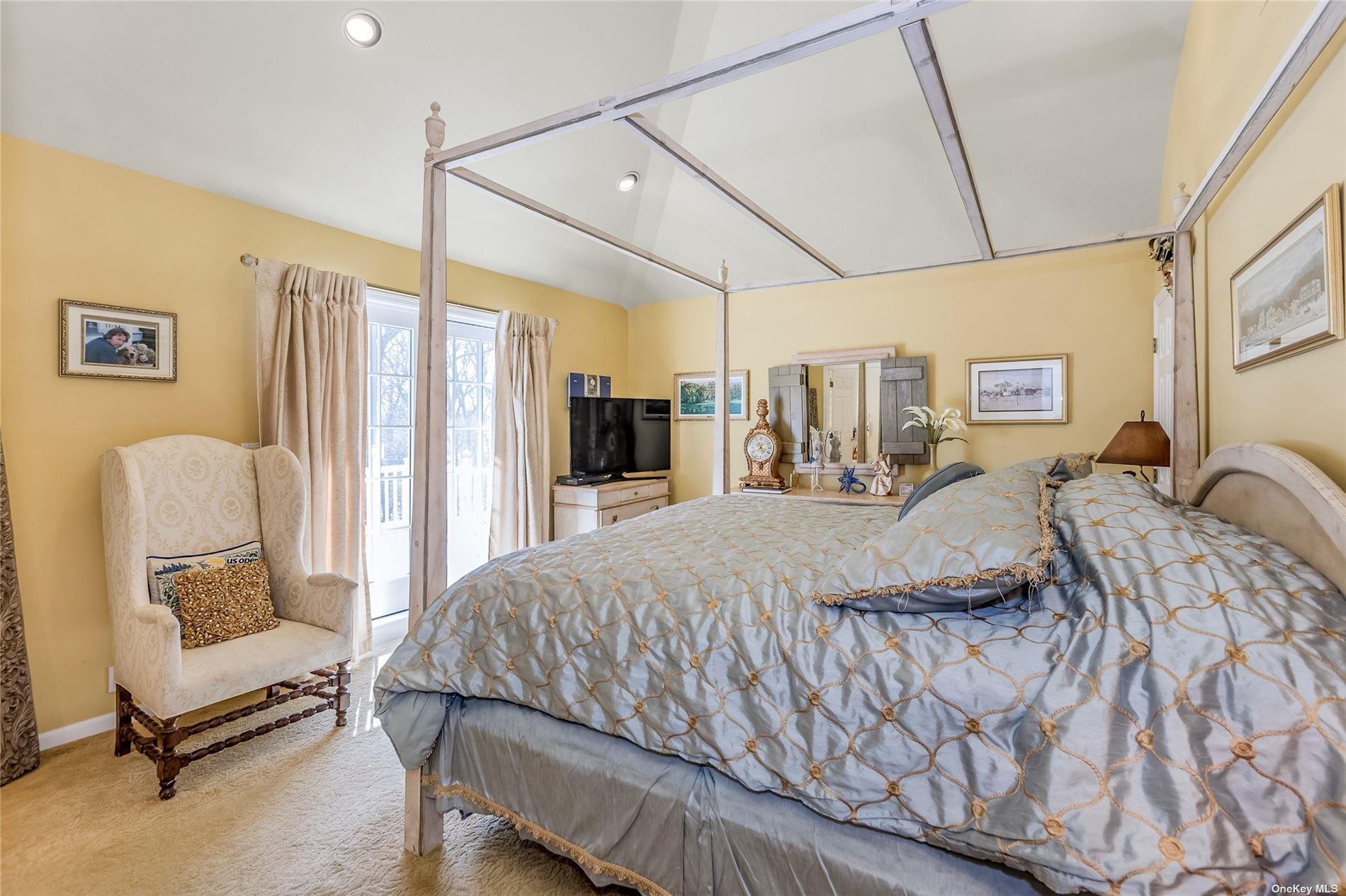 3 PINE GROVE Court Westhampton Westhampton, NY 11977