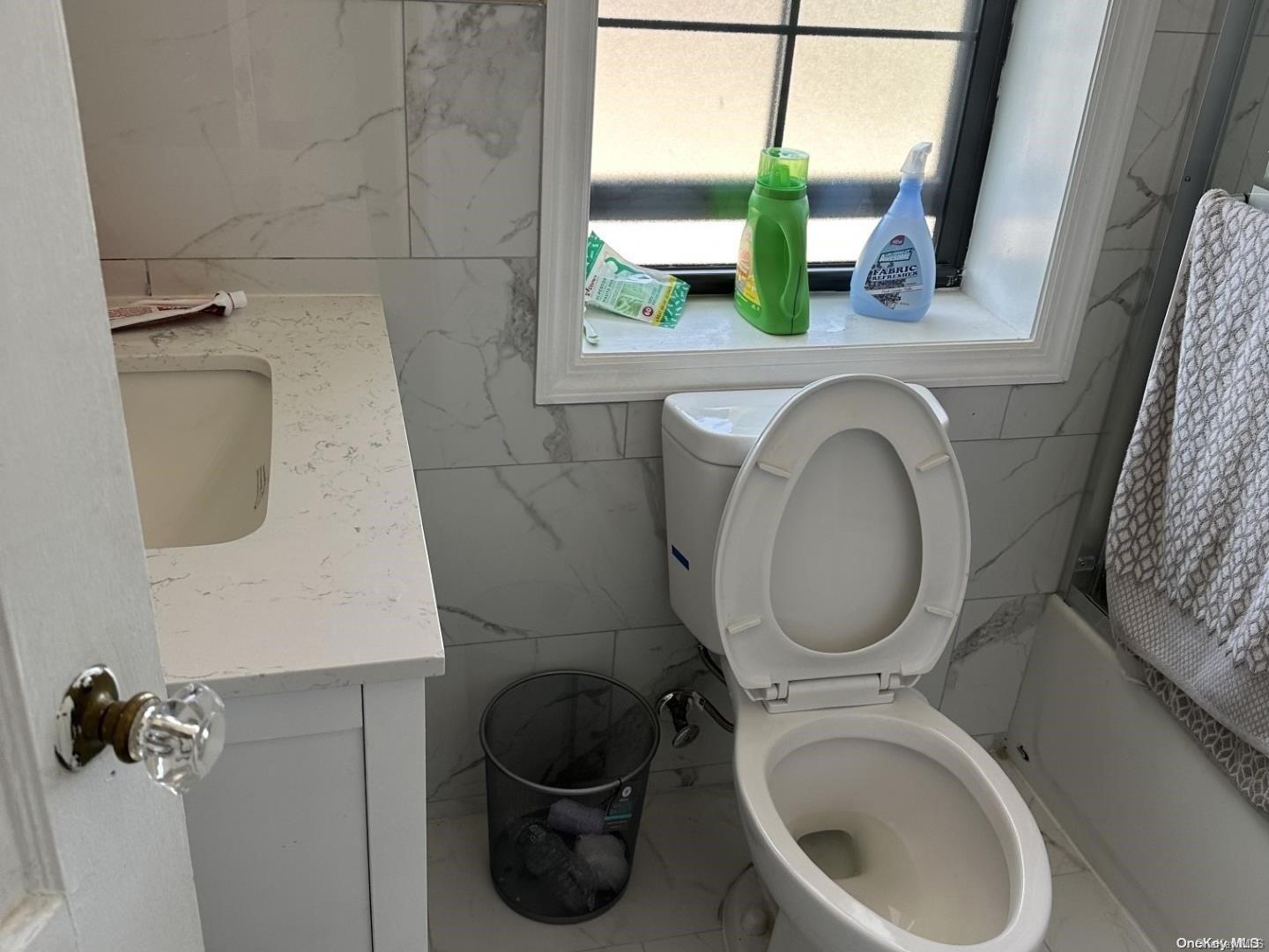 27-01 Bayswater Avenue Far Rockaway Far Rockaway, NY 11691