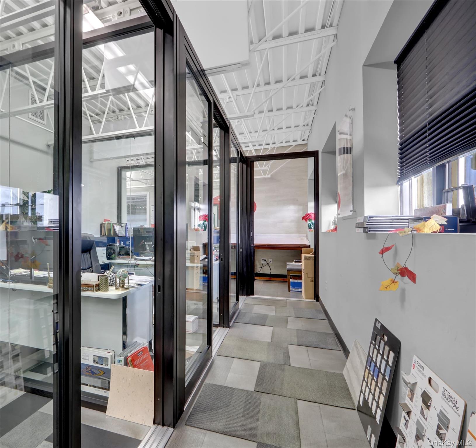 665 Commercial Avenue Garden City Garden City NY 11530