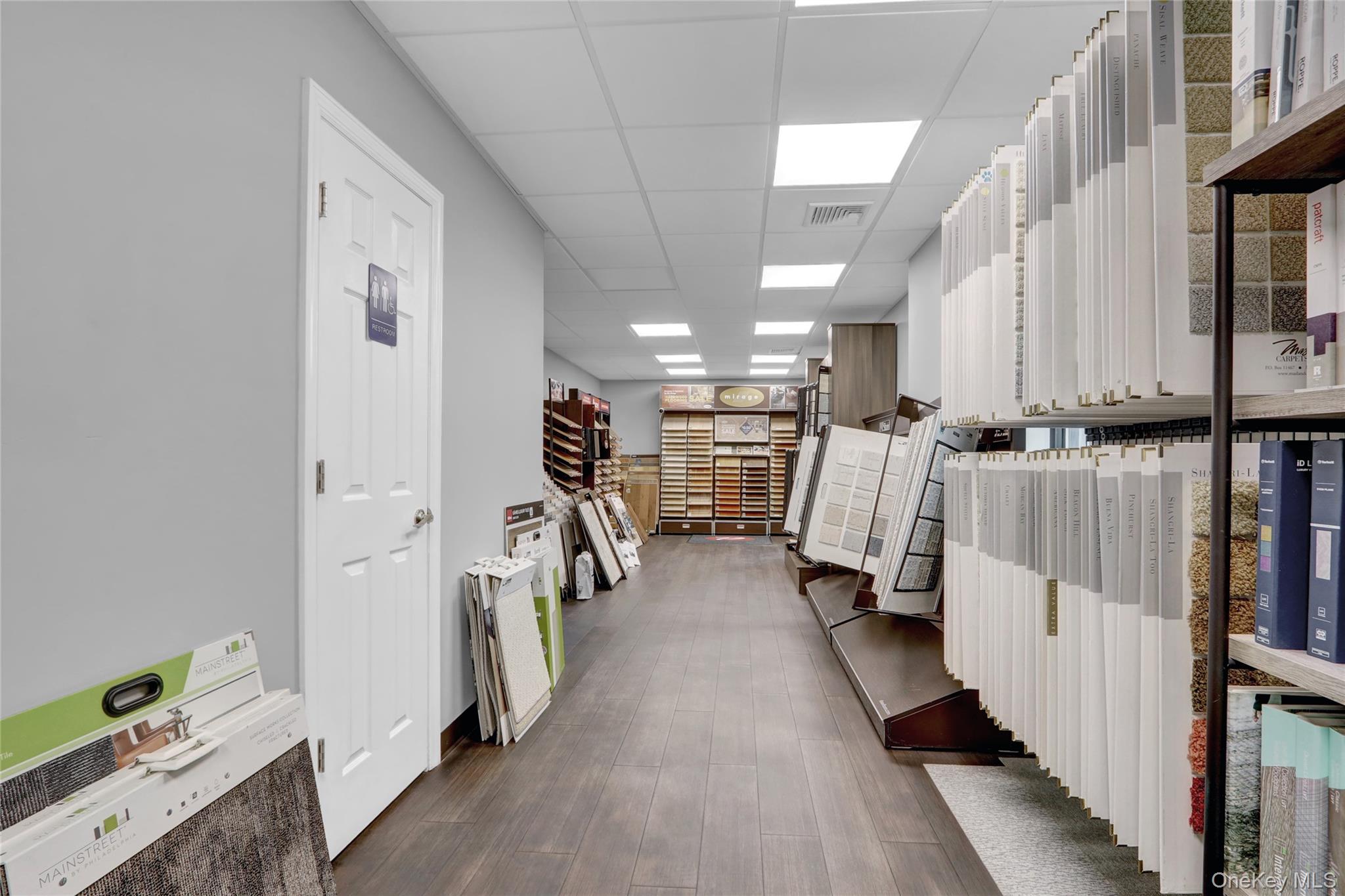 665 Commercial Avenue Garden City Garden City NY 11530