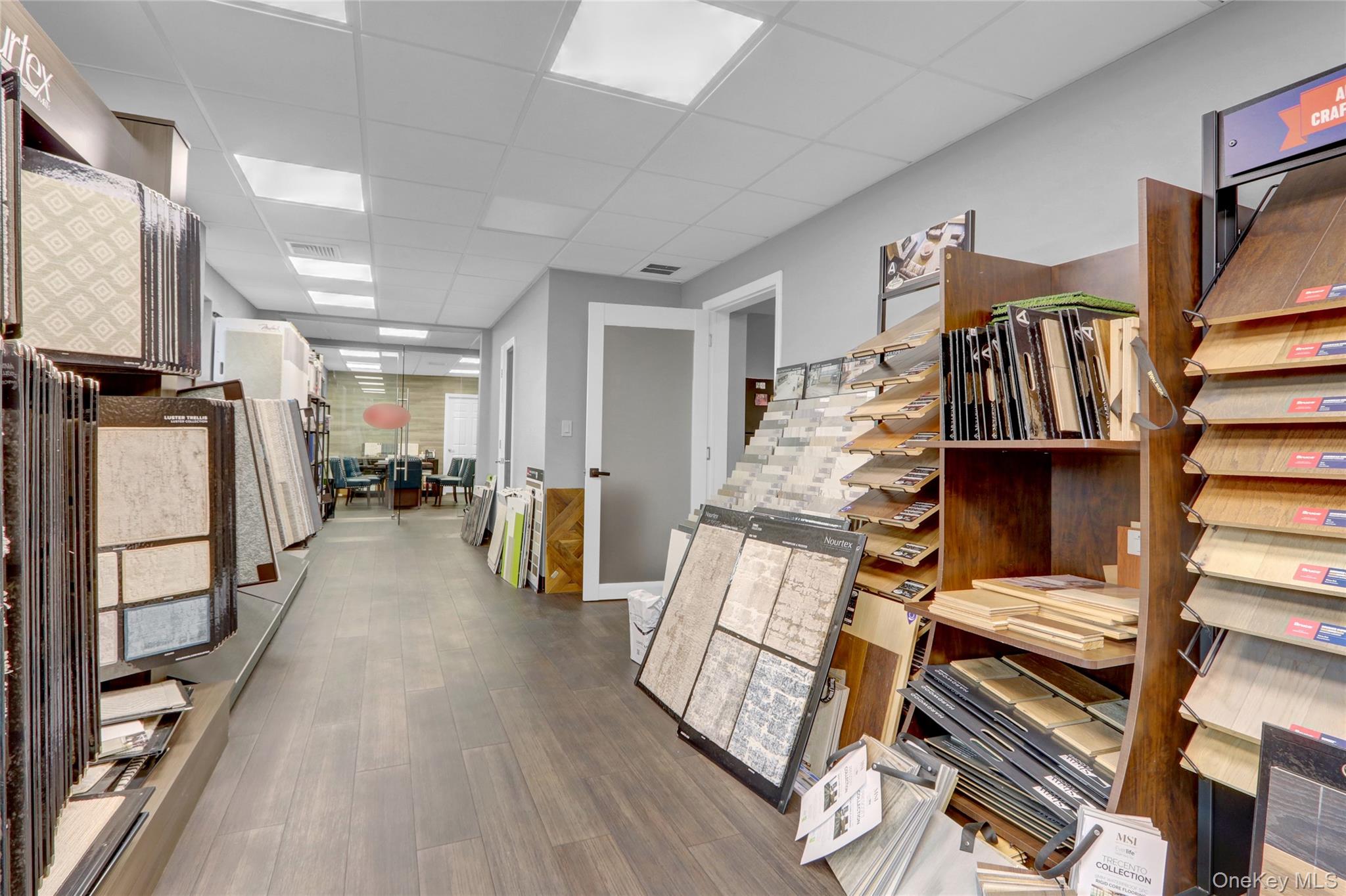 665 Commercial Avenue Garden City Garden City NY 11530