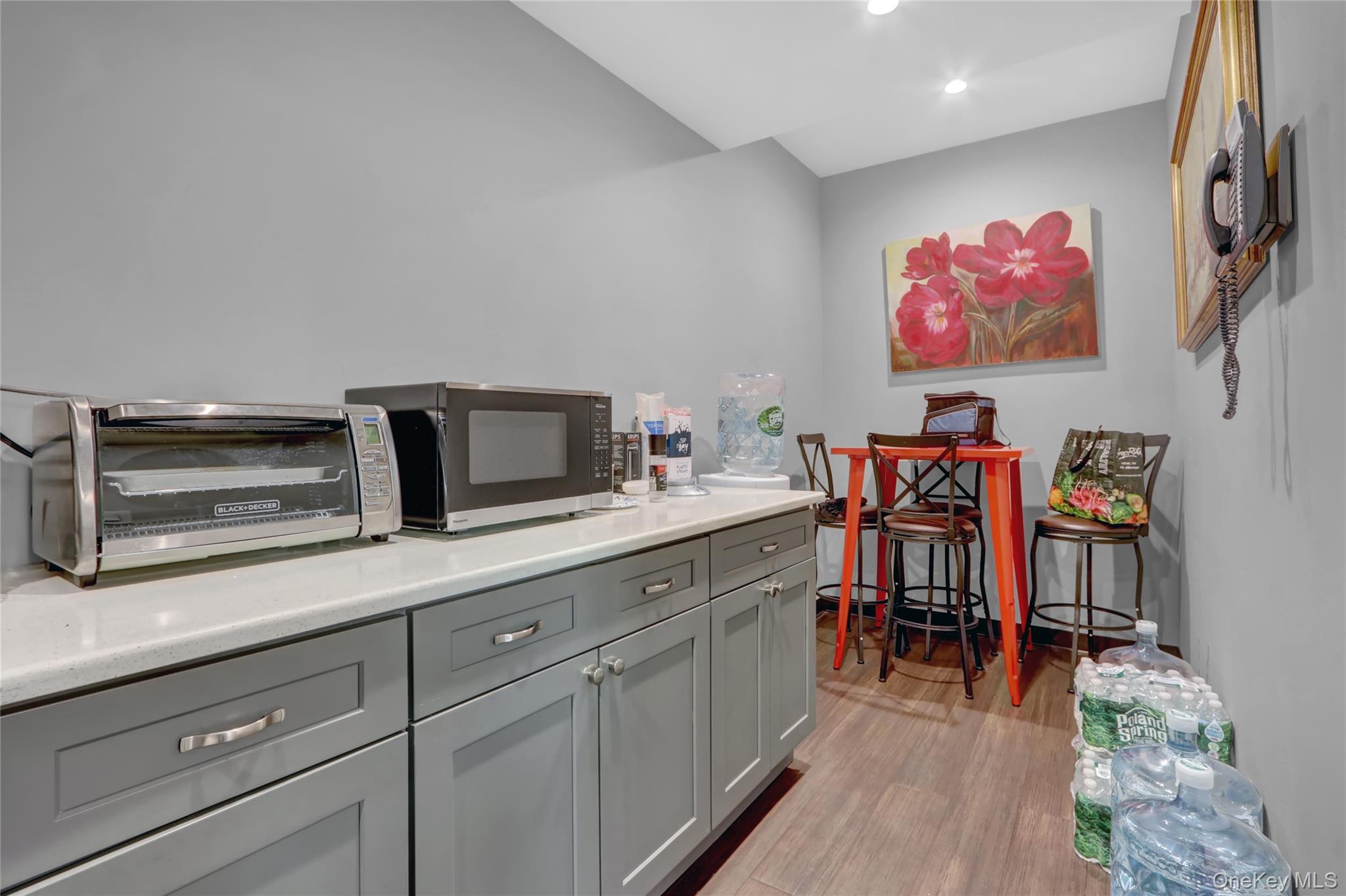 665 Commercial Avenue Garden City Garden City NY 11530