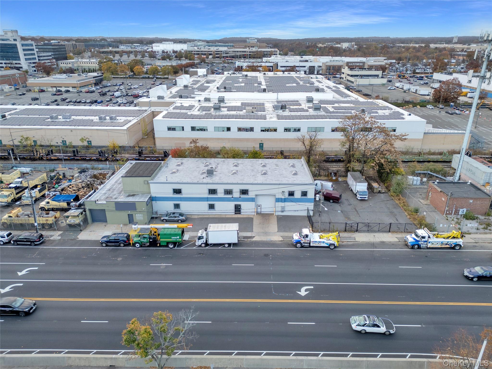 665 Commercial Avenue Garden City Garden City NY 11530