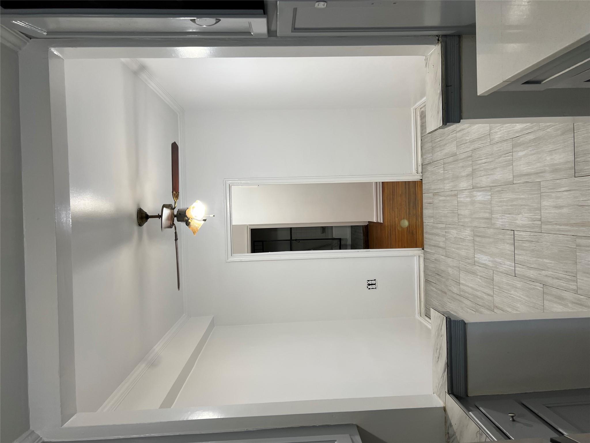 35-35 75th Street Apartment 127 Street 127 Jackson Heights Jackson Heights, NY 11372