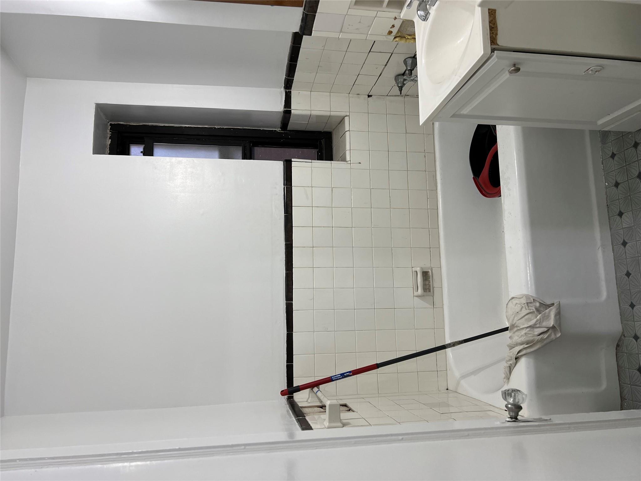 35-35 75th Street Apartment 127 Street 127 Jackson Heights Jackson Heights, NY 11372