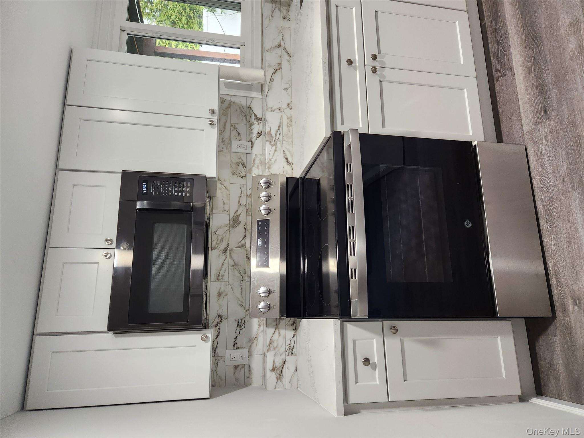 27 Estates Lane Shoreham Shoreham, NY 11786