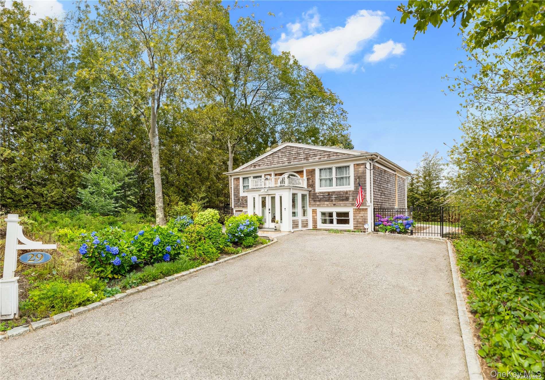 29 Missapoque Avenue Southampton Southampton, NY 11968