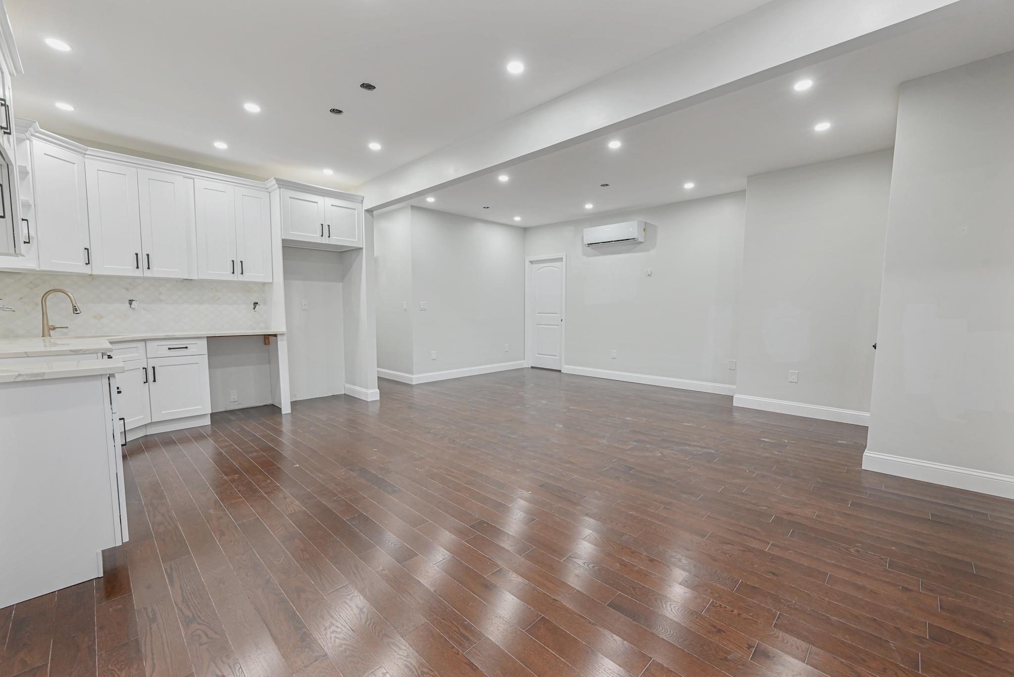 172-38 Brocher Road Jamaica Jamaica NY 11434