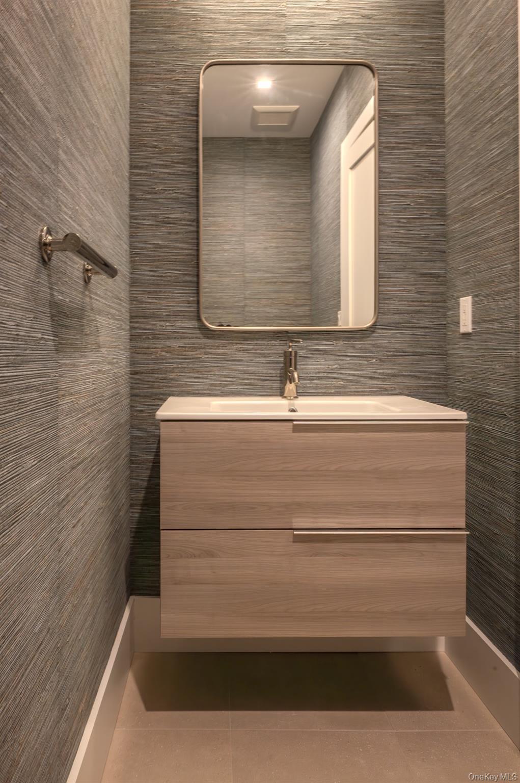 12 Depot 103 (Pearl Way) Westhampton Beach Westhampton Beach, NY 11978