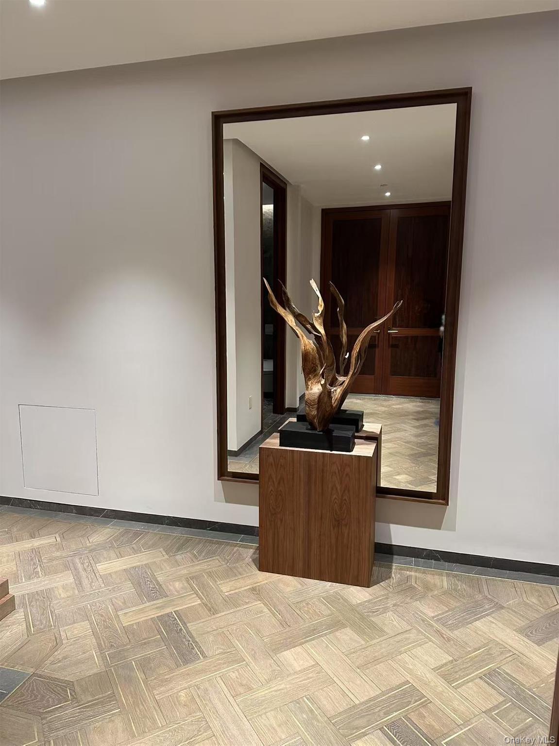 730 5th Avenue 17-B New York NY 10019