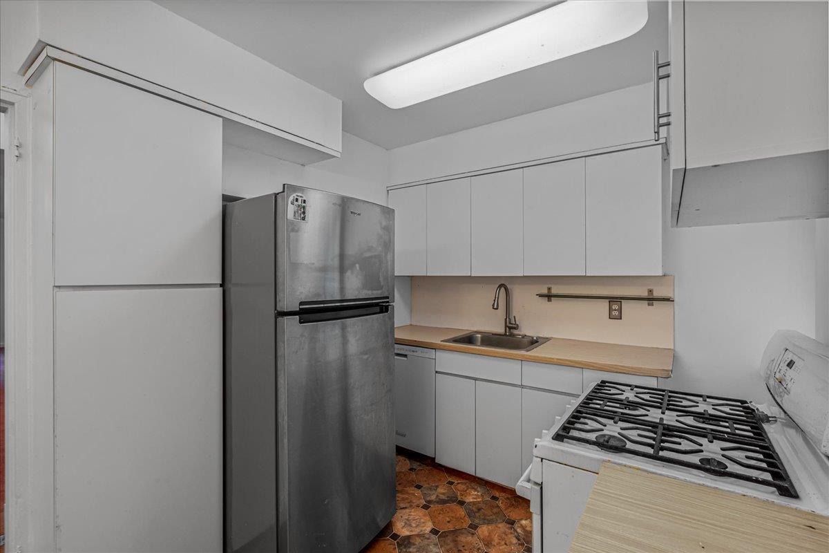 144-55 Melbourne Avenue 2-F Flushing Flushing NY 11367