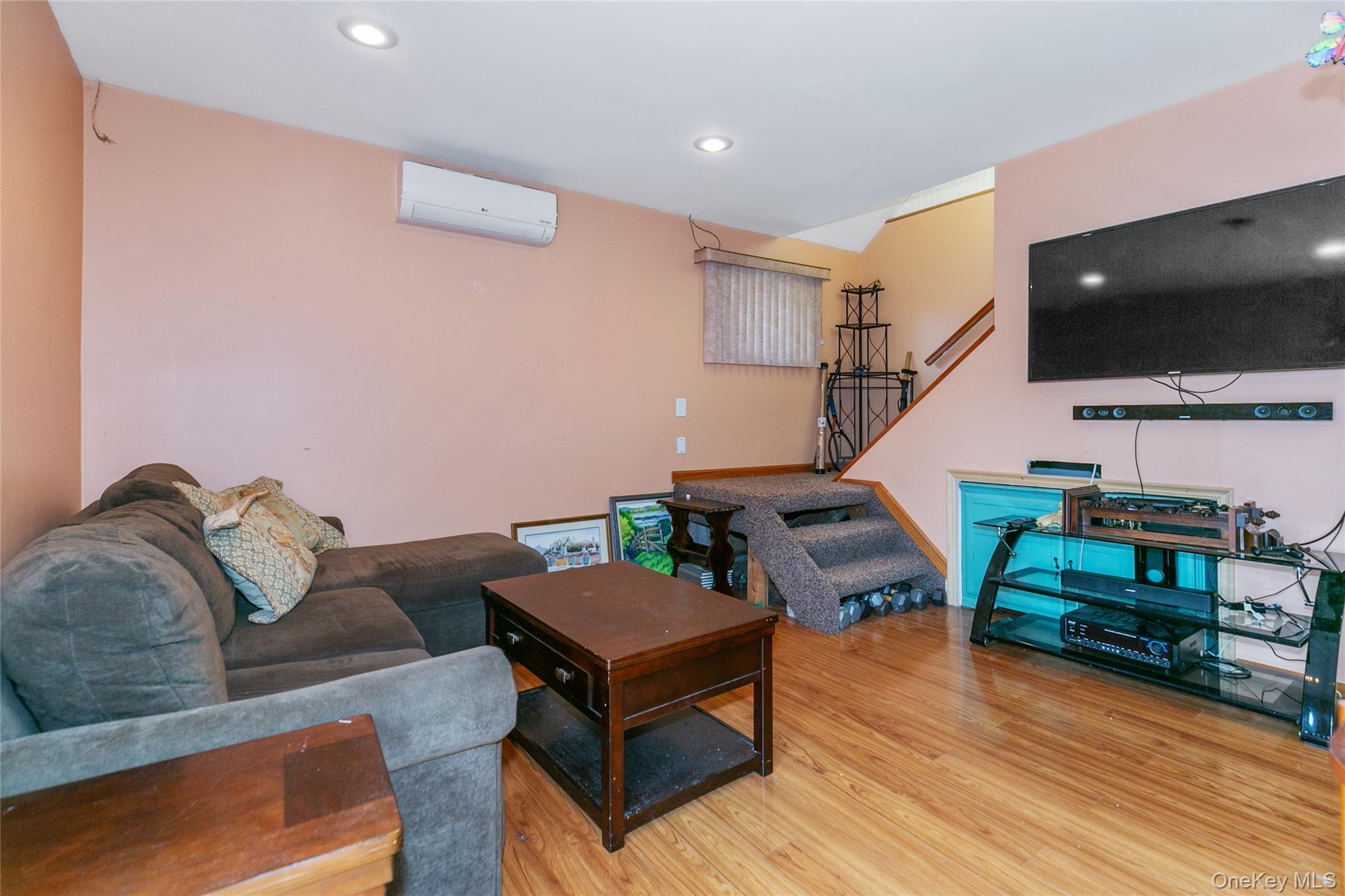 7 Suffolk Road Hampton Bays Hampton Bays NY 11946