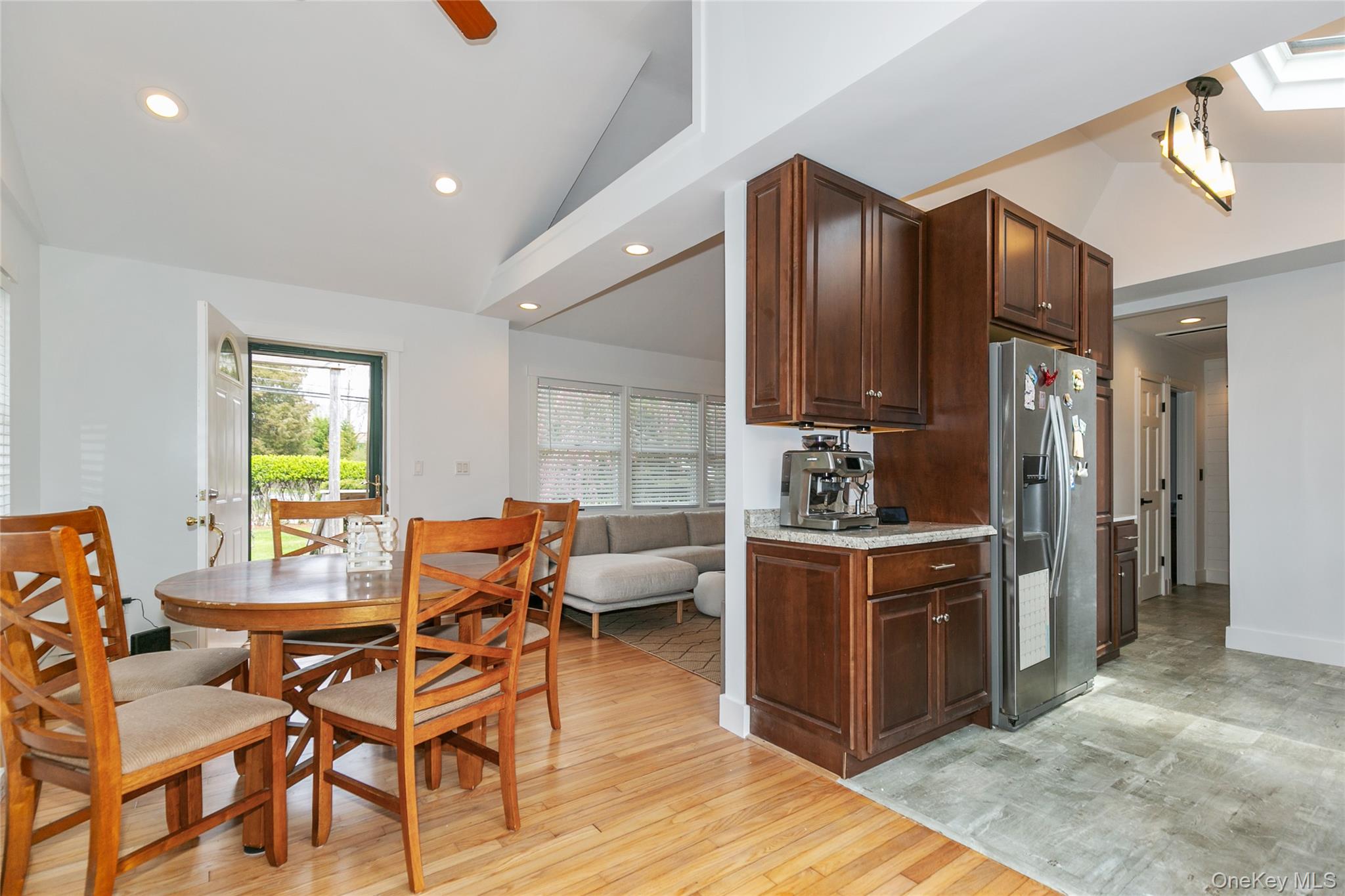 7 Suffolk Road Hampton Bays Hampton Bays NY 11946