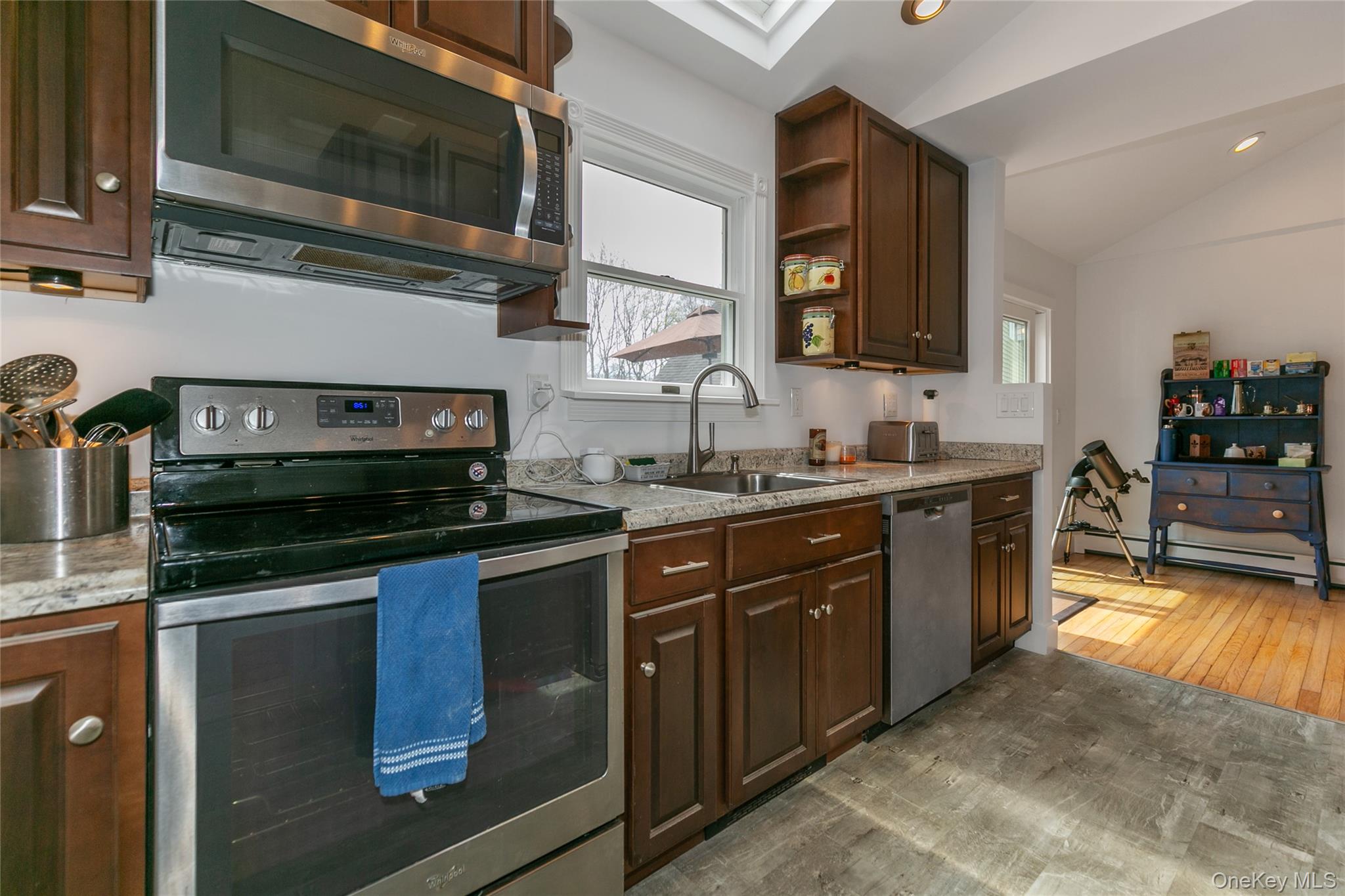 7 Suffolk Road Hampton Bays Hampton Bays NY 11946