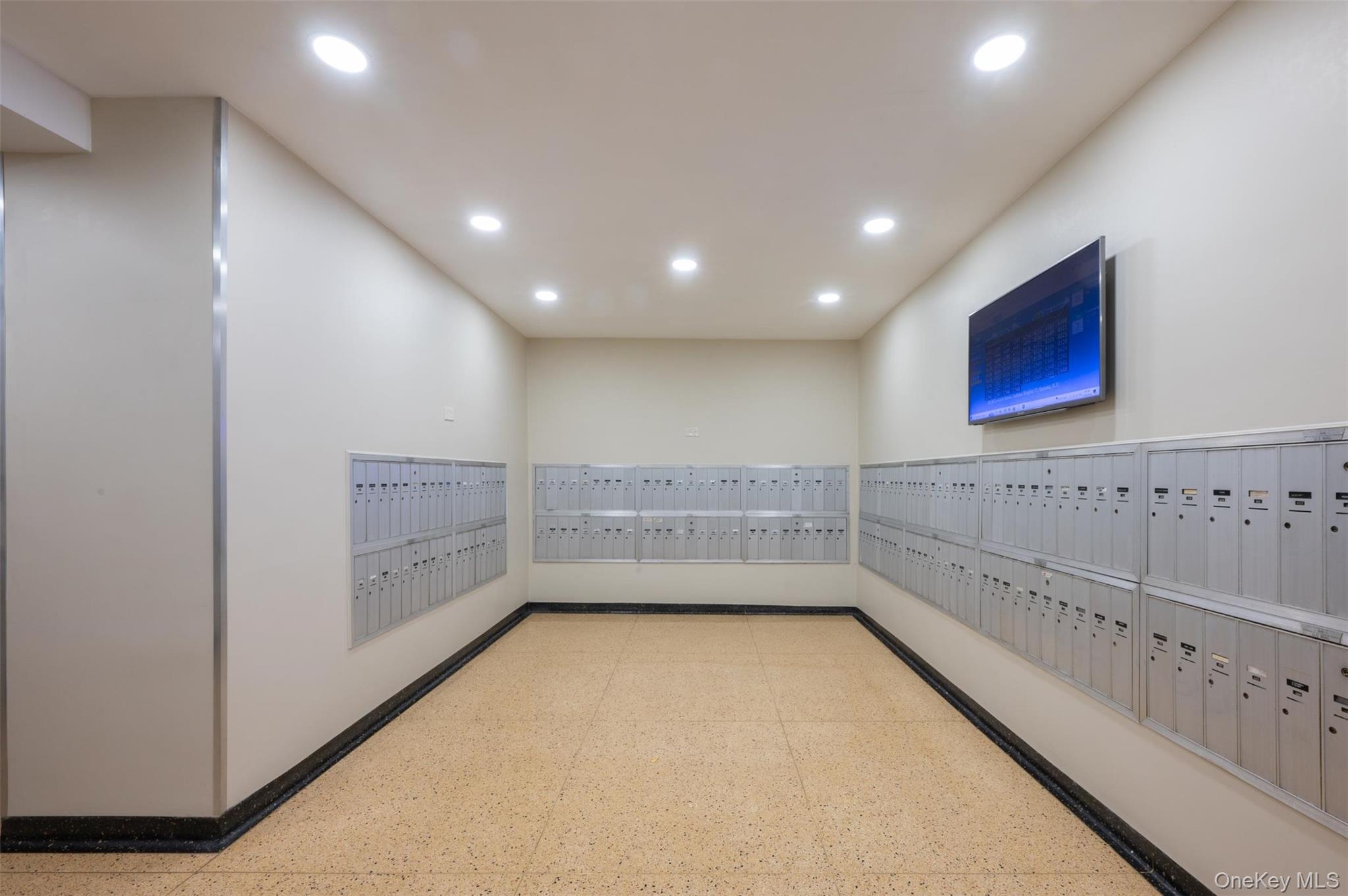 35-20 Leverich Street 209 Jackson Heights Jackson Heights, NY 11372