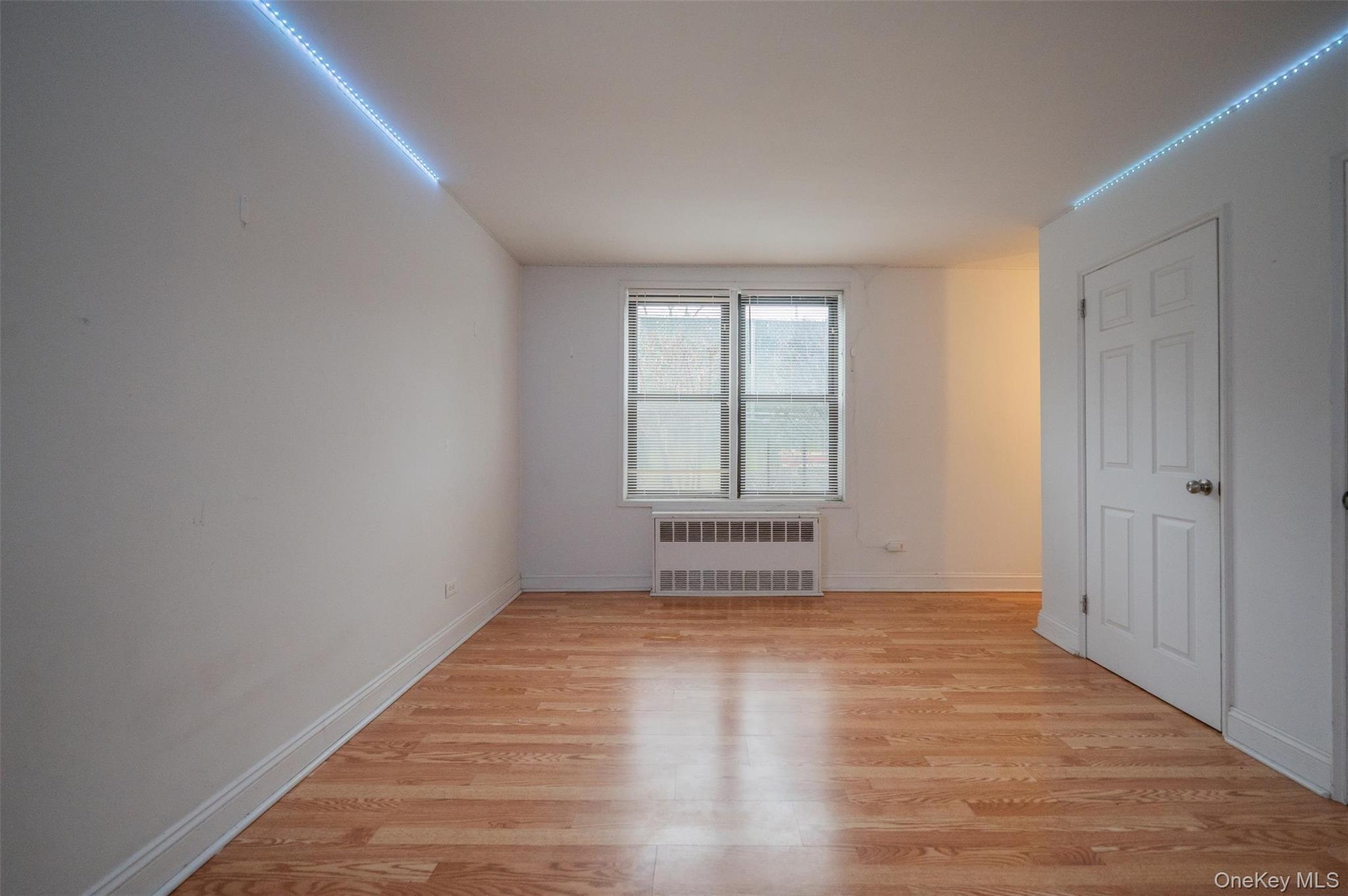 35-20 Leverich Street 209 Jackson Heights Jackson Heights, NY 11372