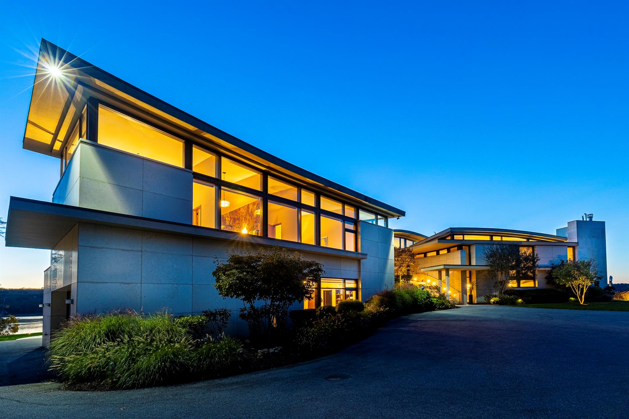 46 Ledgerock Lane Out of NYC Hyde Park, NY 12538