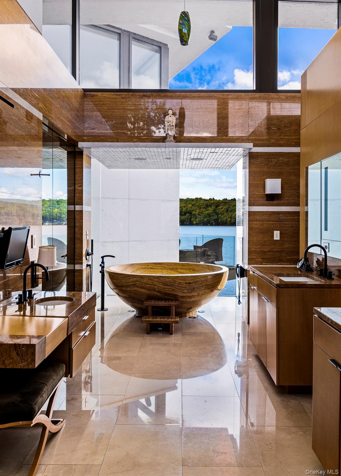 46 Ledgerock Lane Out of NYC Hyde Park, NY 12538