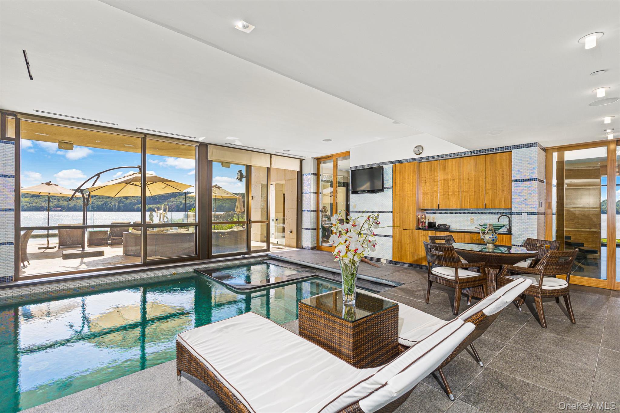 46 Ledgerock Lane Out of NYC Hyde Park, NY 12538